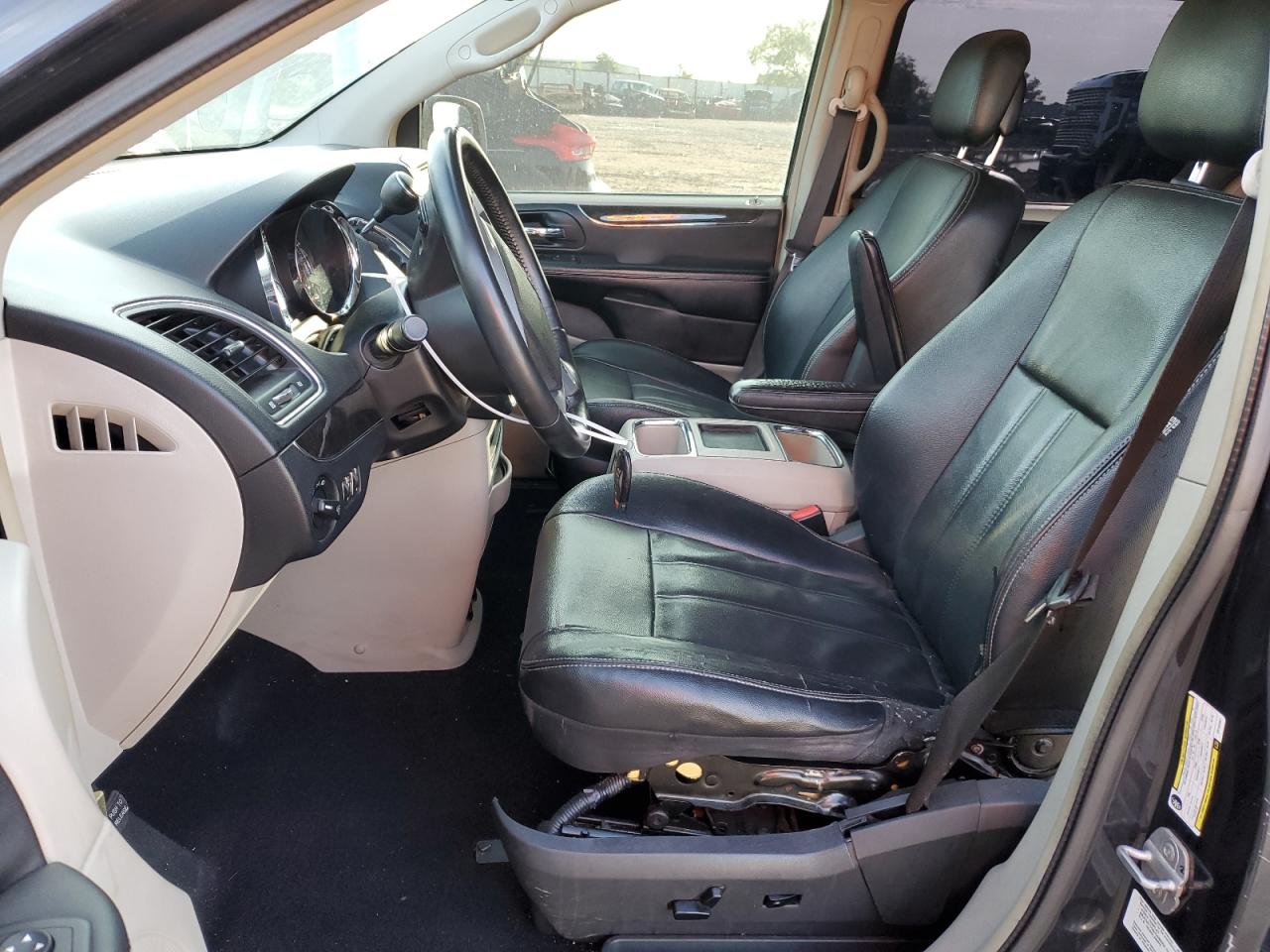 2014 Chrysler Town & Country Touring VIN: 2C4RC1BG2ER132091 Lot: 56667414