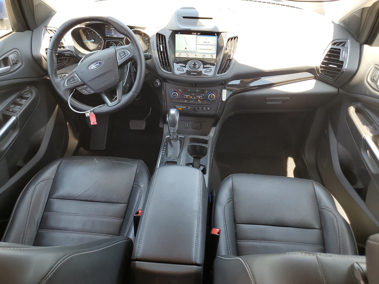 1FMCU0J91JUC75090 2018 Ford Escape Titanium