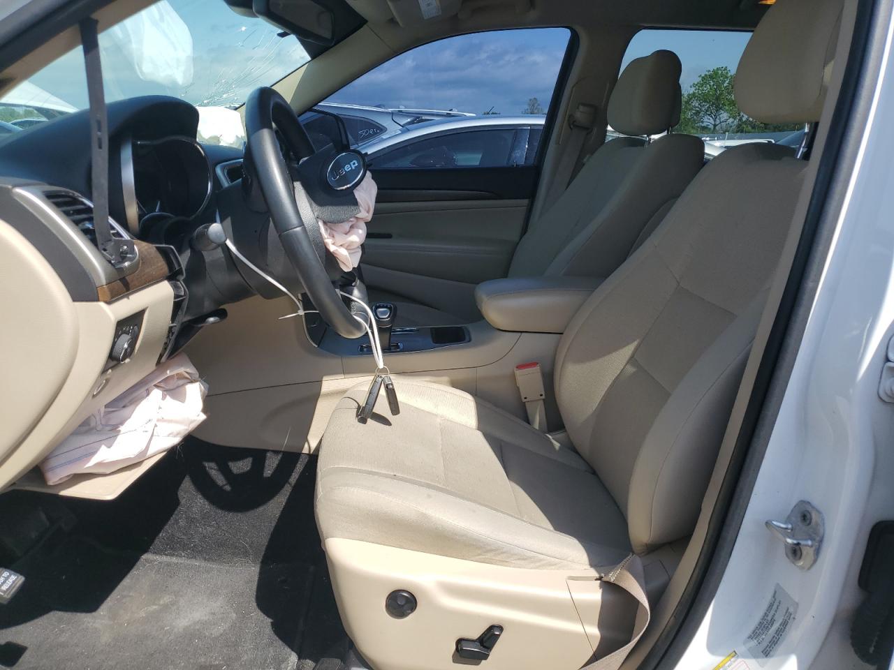 2015 Jeep Grand Cherokee Laredo VIN: 1C4RJFAG4FC156777 Lot: 53459634