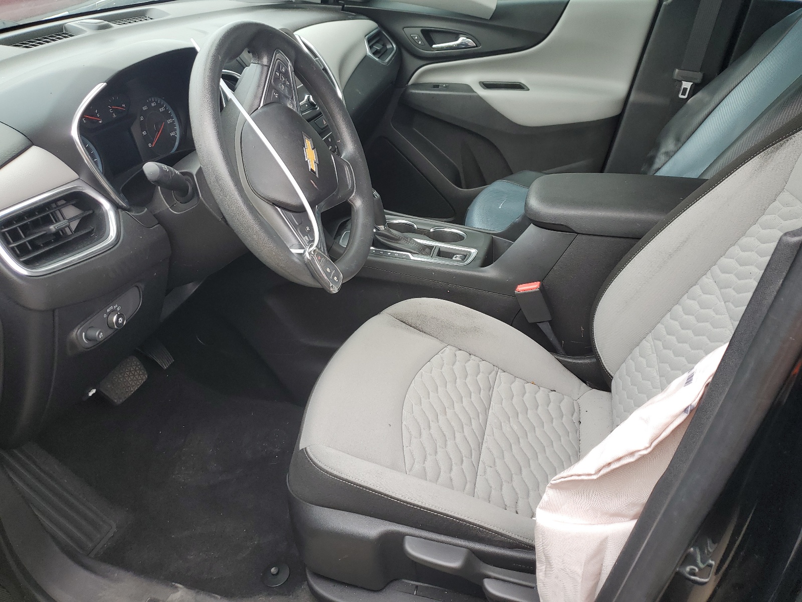 3GNAXHEV4JL118633 2018 Chevrolet Equinox Ls