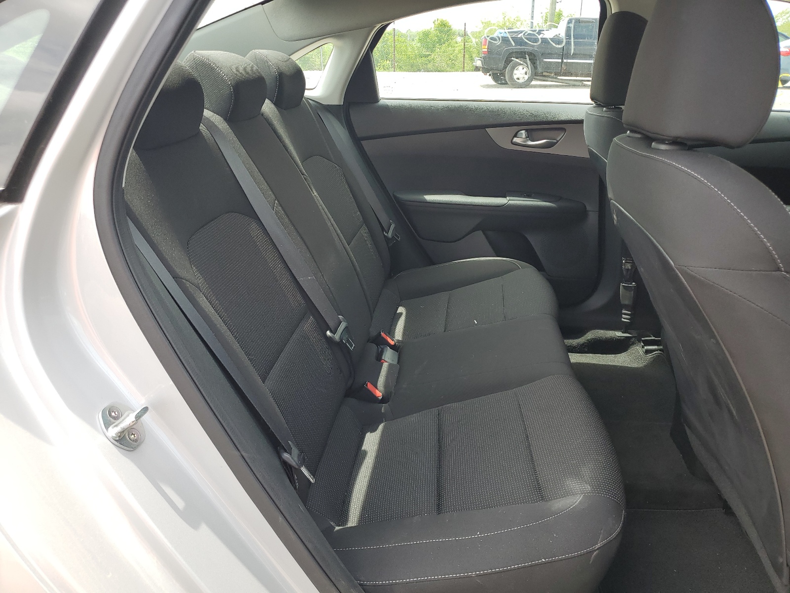 3KPF24AD4KE108127 2019 Kia Forte Fe