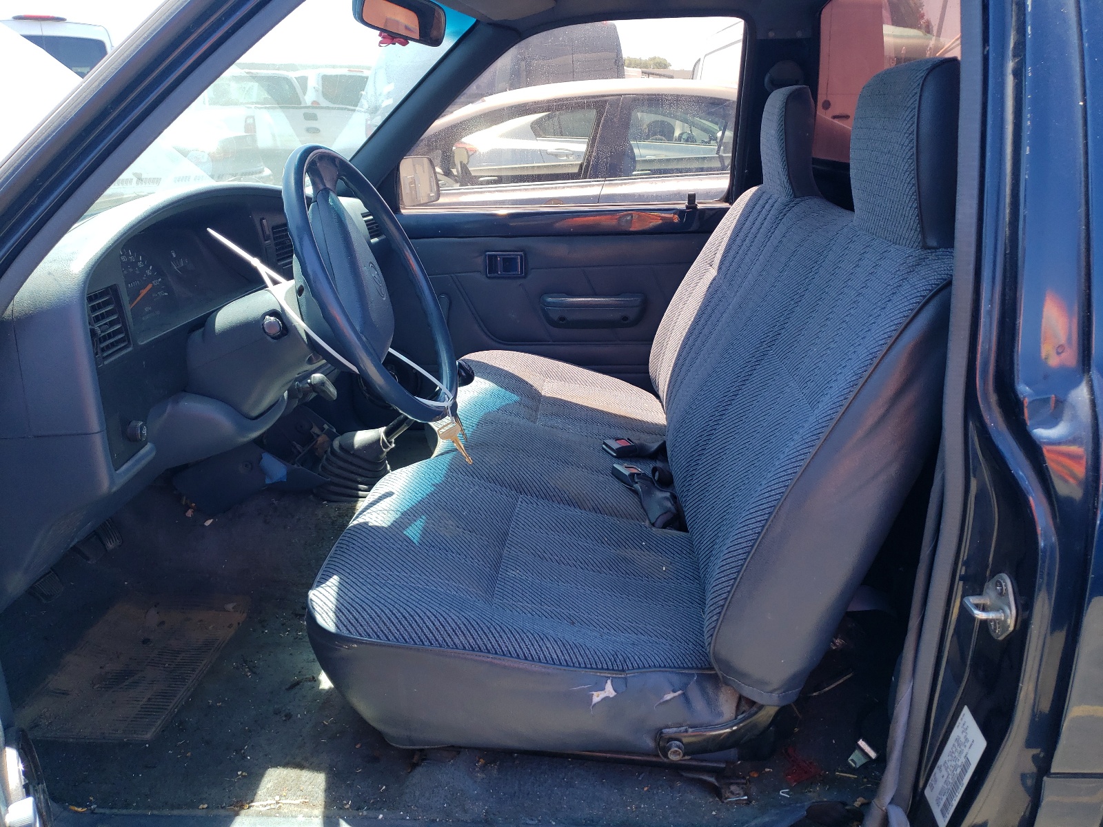 4TARN81A5RZ260932 1994 Toyota Pickup 1/2 Ton Short Wheelbase Stb