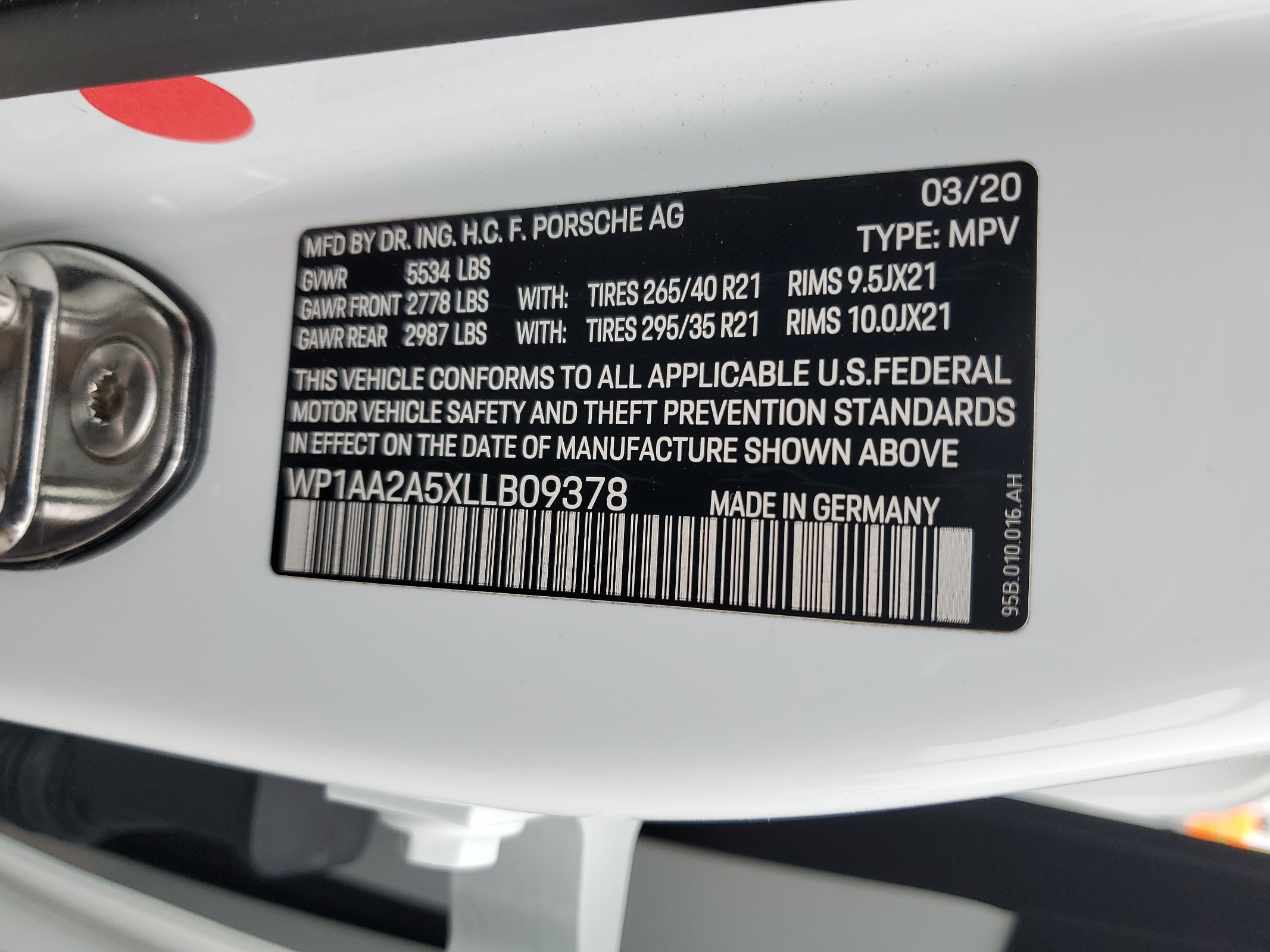 WP1AA2A5XLLB09378 2020 Porsche Macan