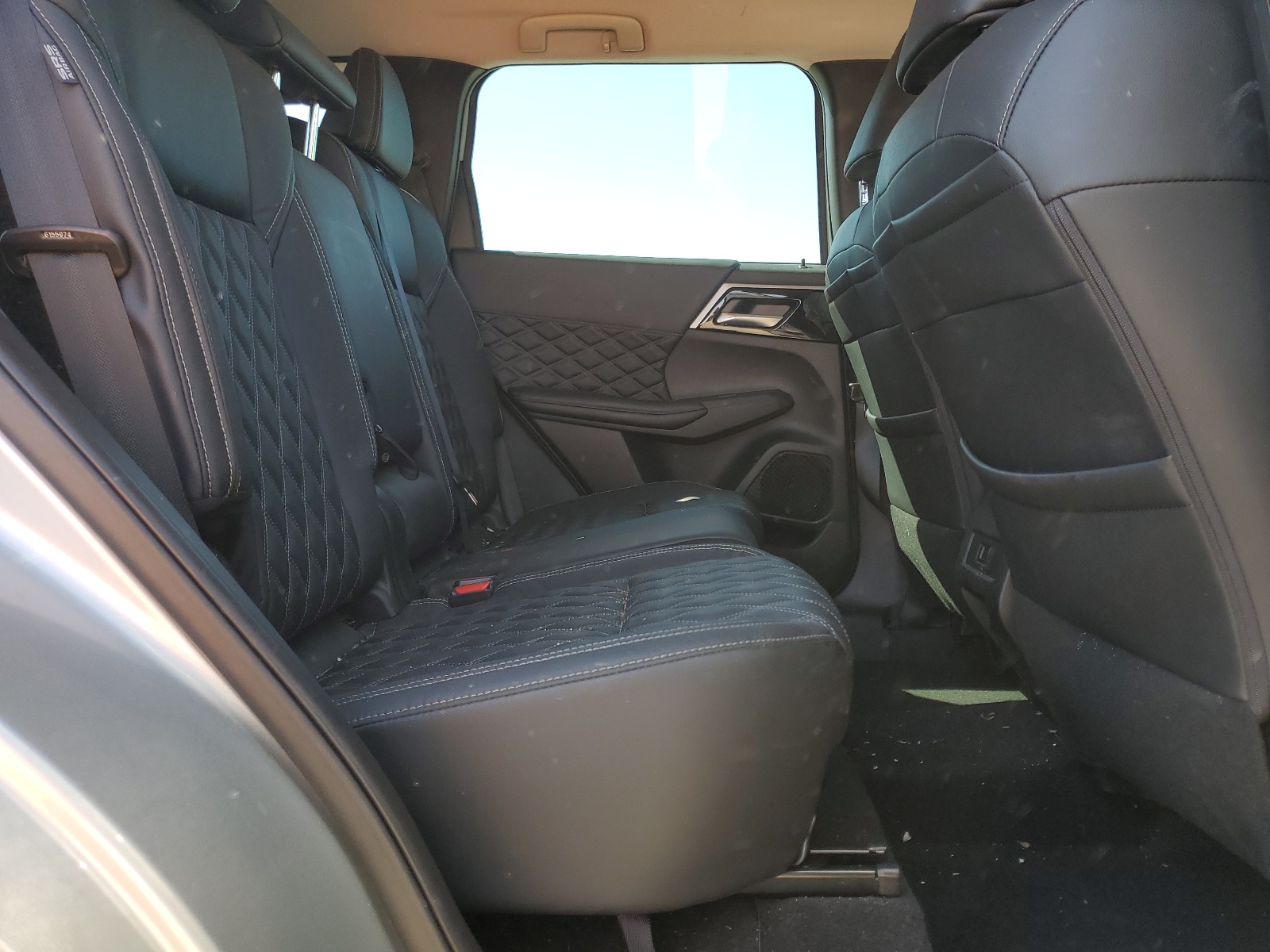 JA4J3VA86NZ076395 2022 Mitsubishi Outlander Sel