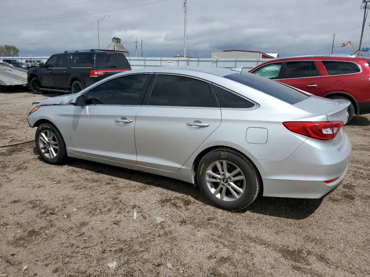 5NPE24AFXHH543817 2017 HYUNDAI SONATA - Image 2