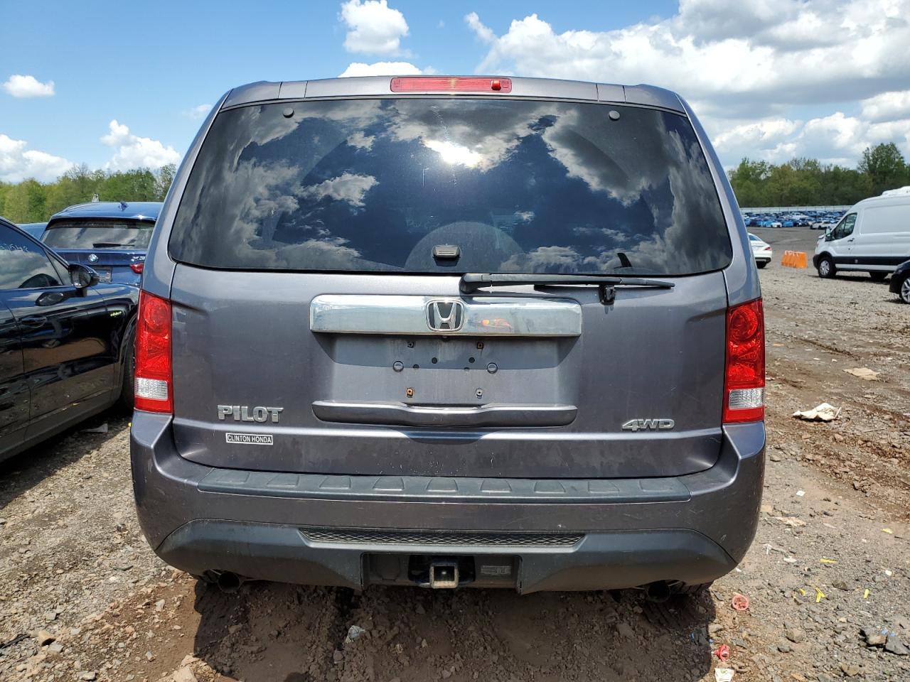 2014 Honda Pilot Lx VIN: 5FNYF4H24EB032893 Lot: 52602944