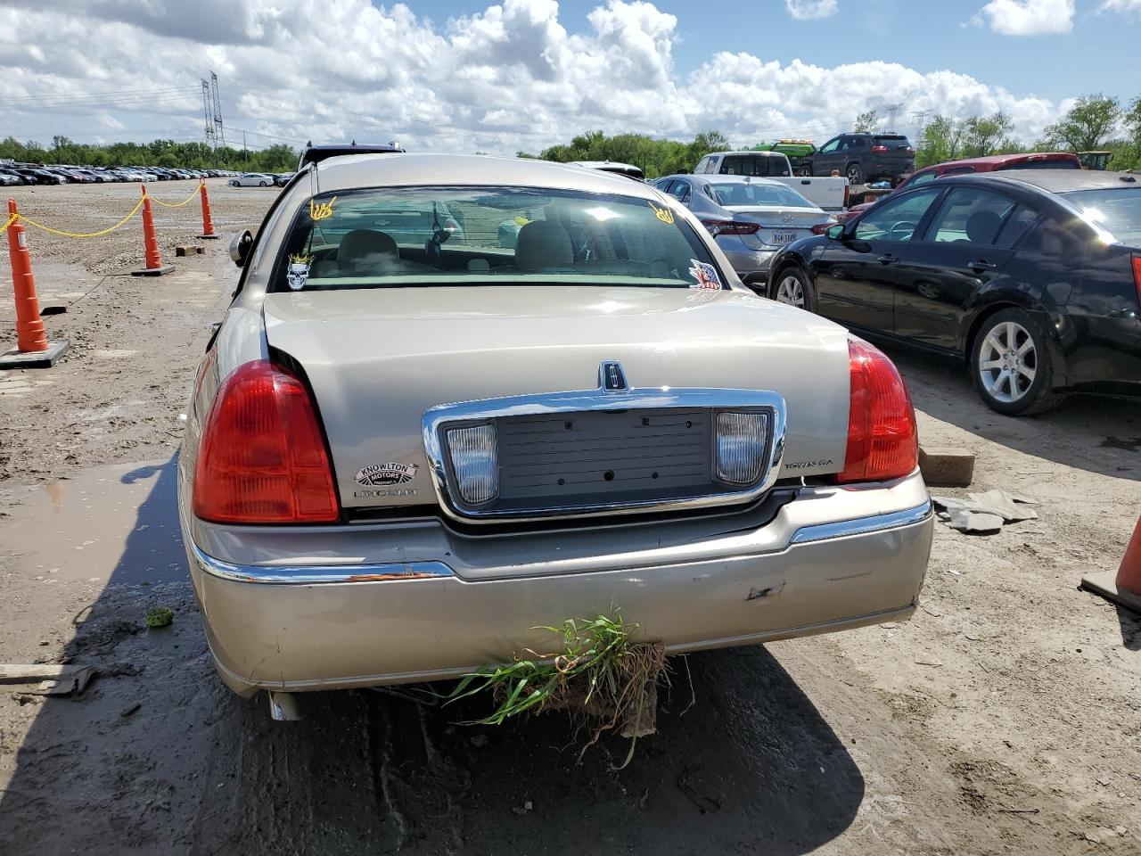 2007 Lincoln Town Car Signature VIN: 1LNHM81V97Y600443 Lot: 54068194