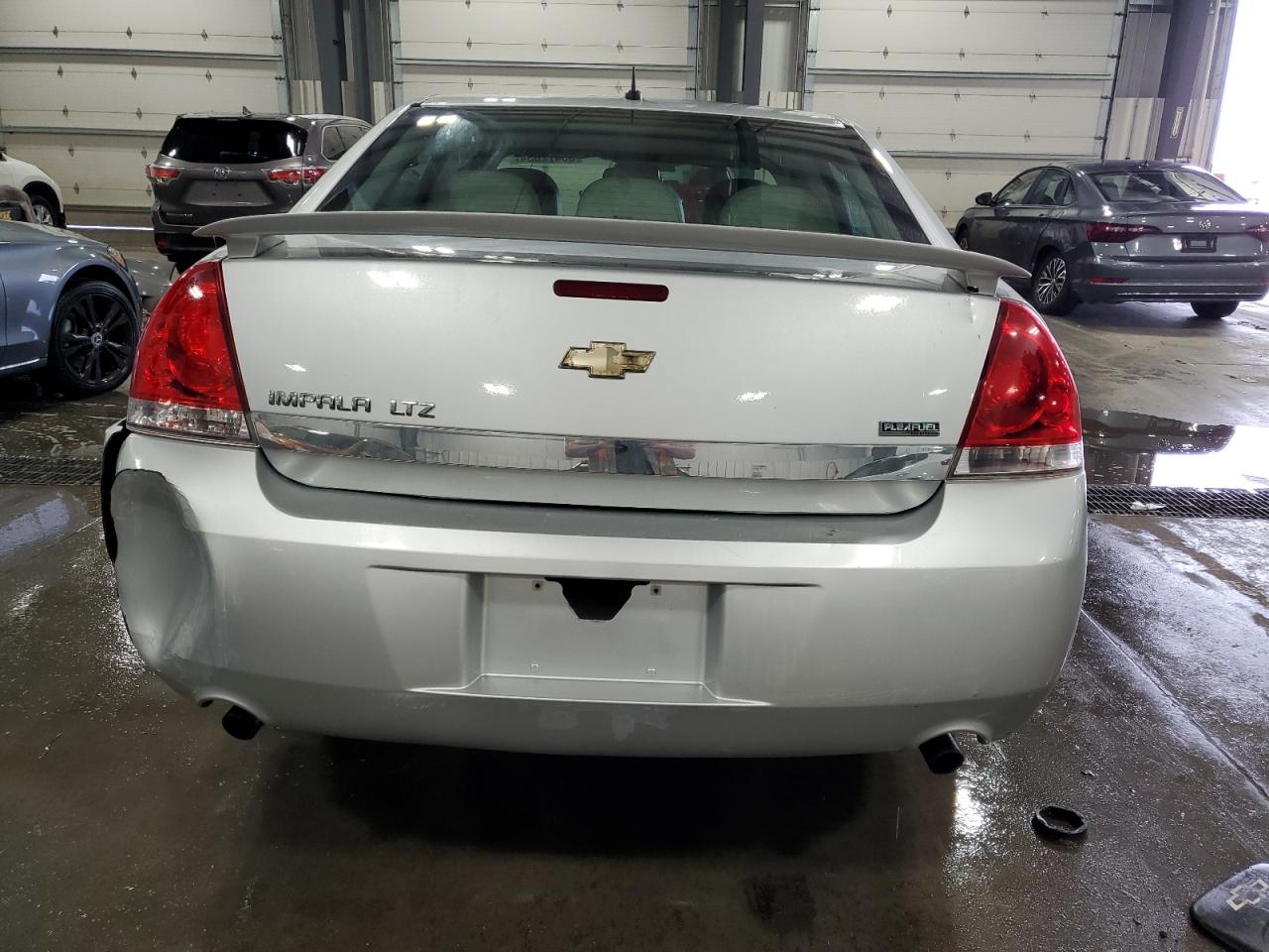 2G1WC5EM4B1106879 2011 Chevrolet Impala Ltz