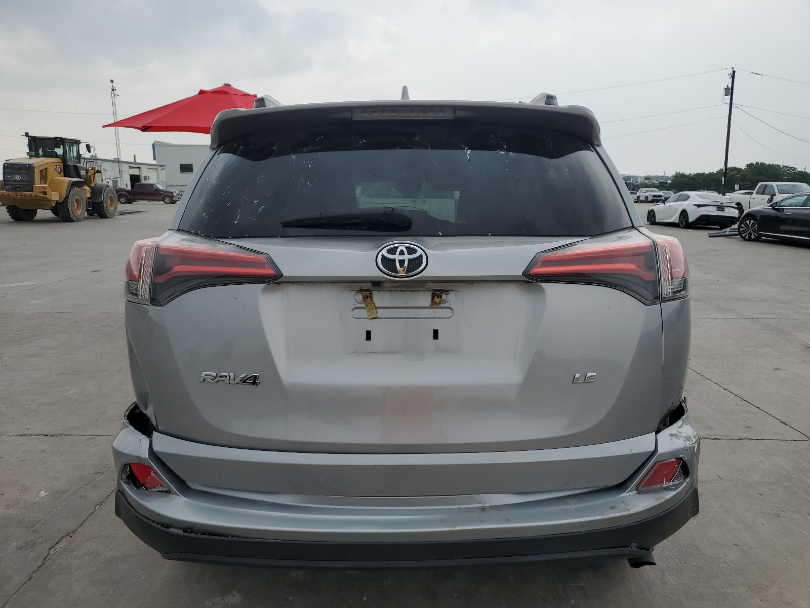 2T3ZFREV0HW350069 2017 Toyota Rav4 Le