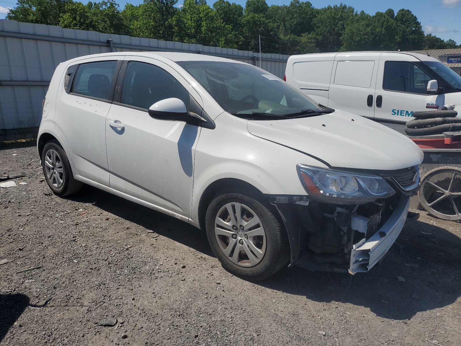 2018 Chevrolet Sonic vin: 1G1JG6SH9J4107833