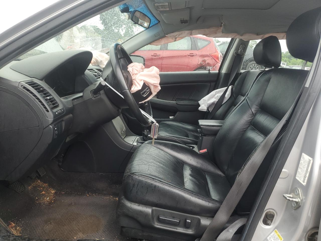 2006 Honda Accord Ex VIN: 1HGCM55826A121811 Lot: 56752504