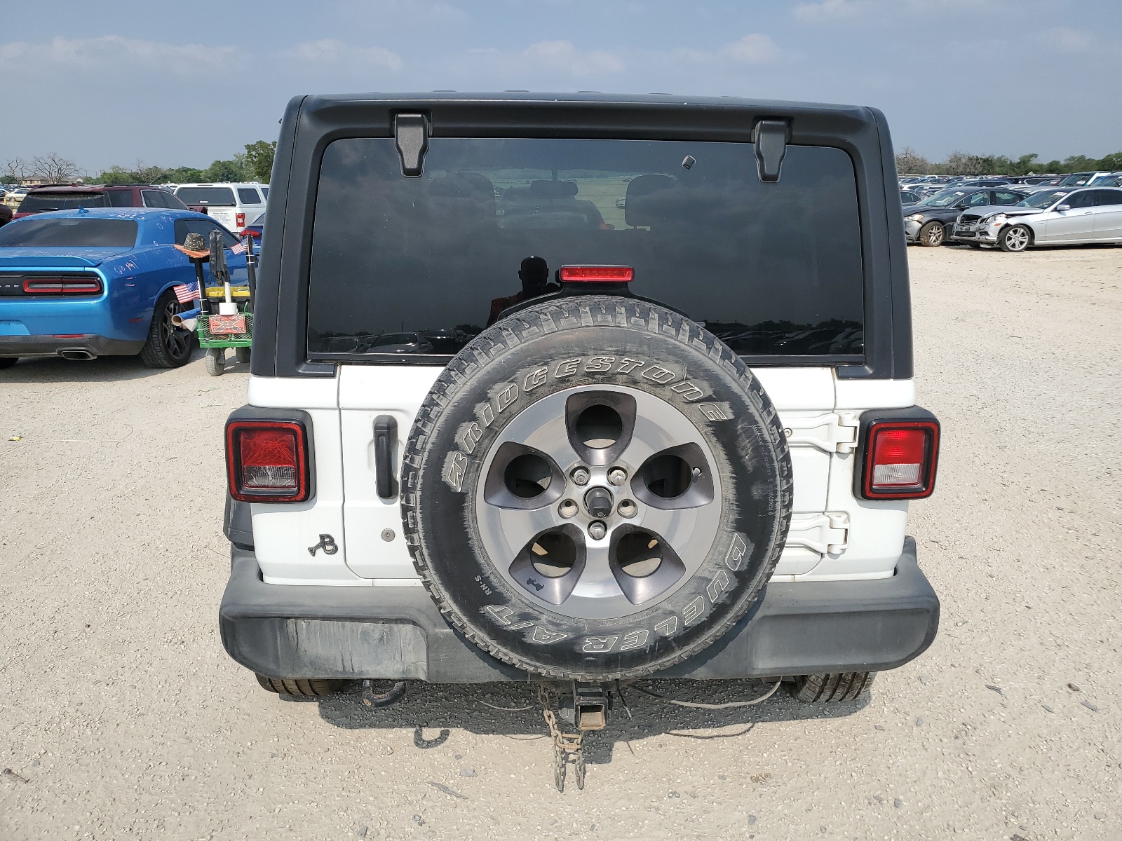 1C4HJXDG1JW133414 2018 Jeep Wrangler Unlimited Sport