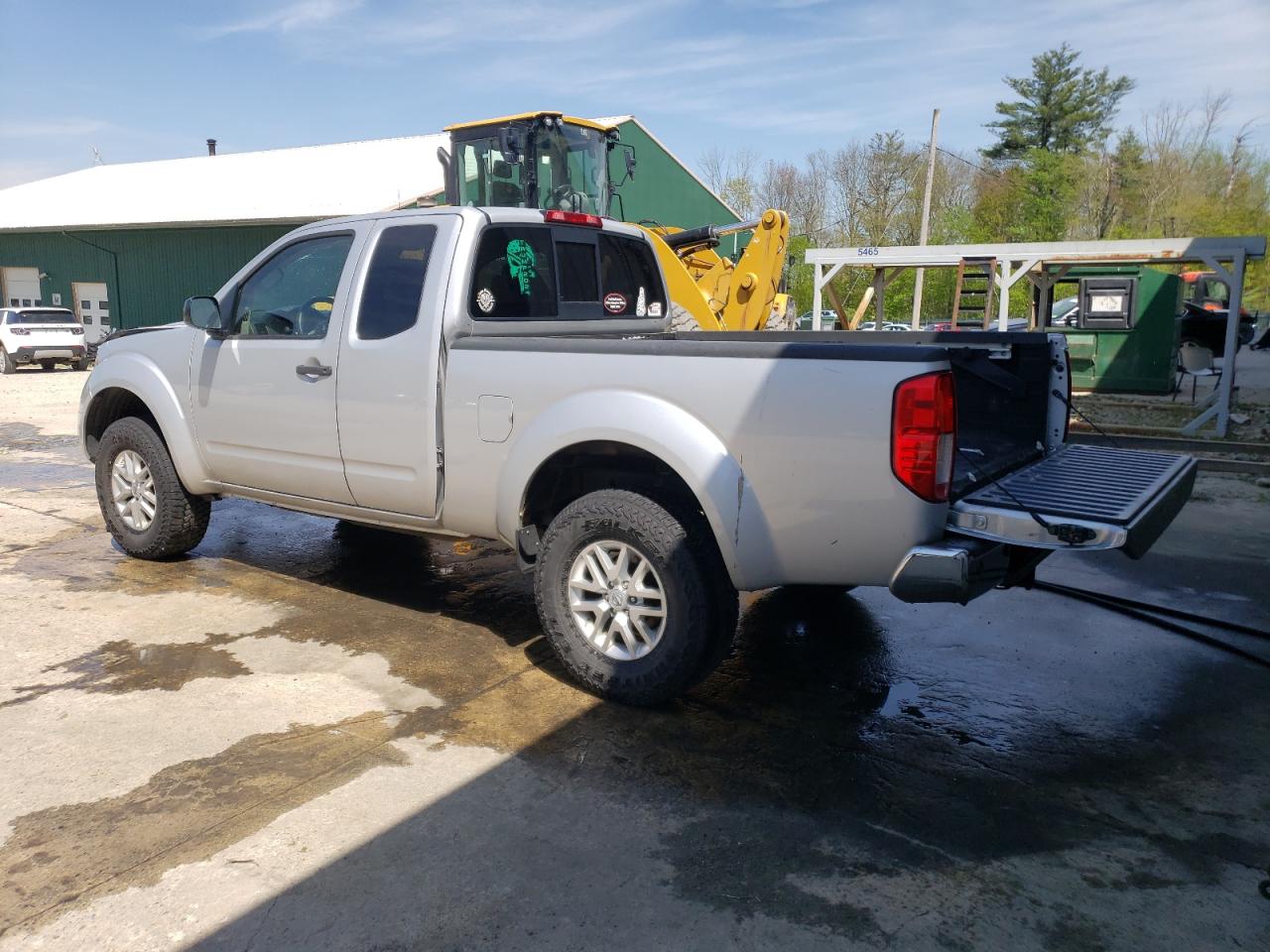 1N6AD0CW3HN712586 2017 NISSAN NAVARA - Image 2