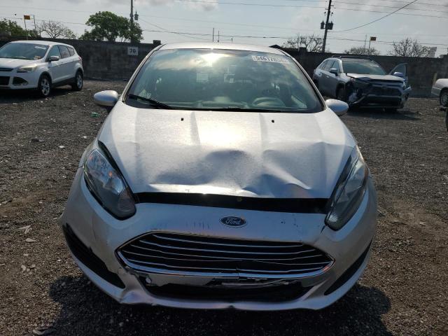  FORD FIESTA 2019 Серебристый