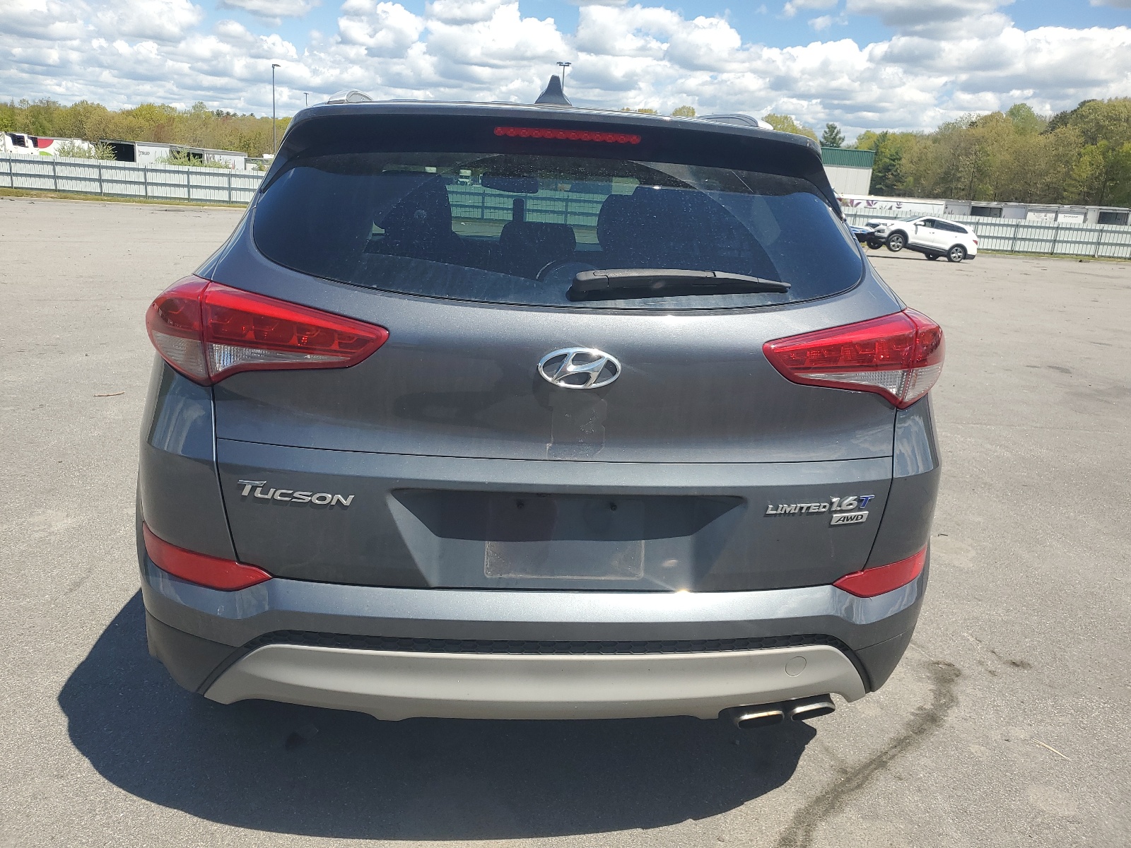 KM8J3CA27HU375834 2017 Hyundai Tucson Limited