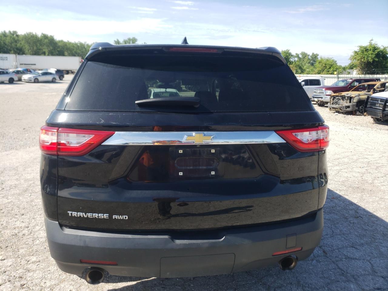 VIN 1GNEVFKW1JJ182404 2018 CHEVROLET TRAVERSE no.6