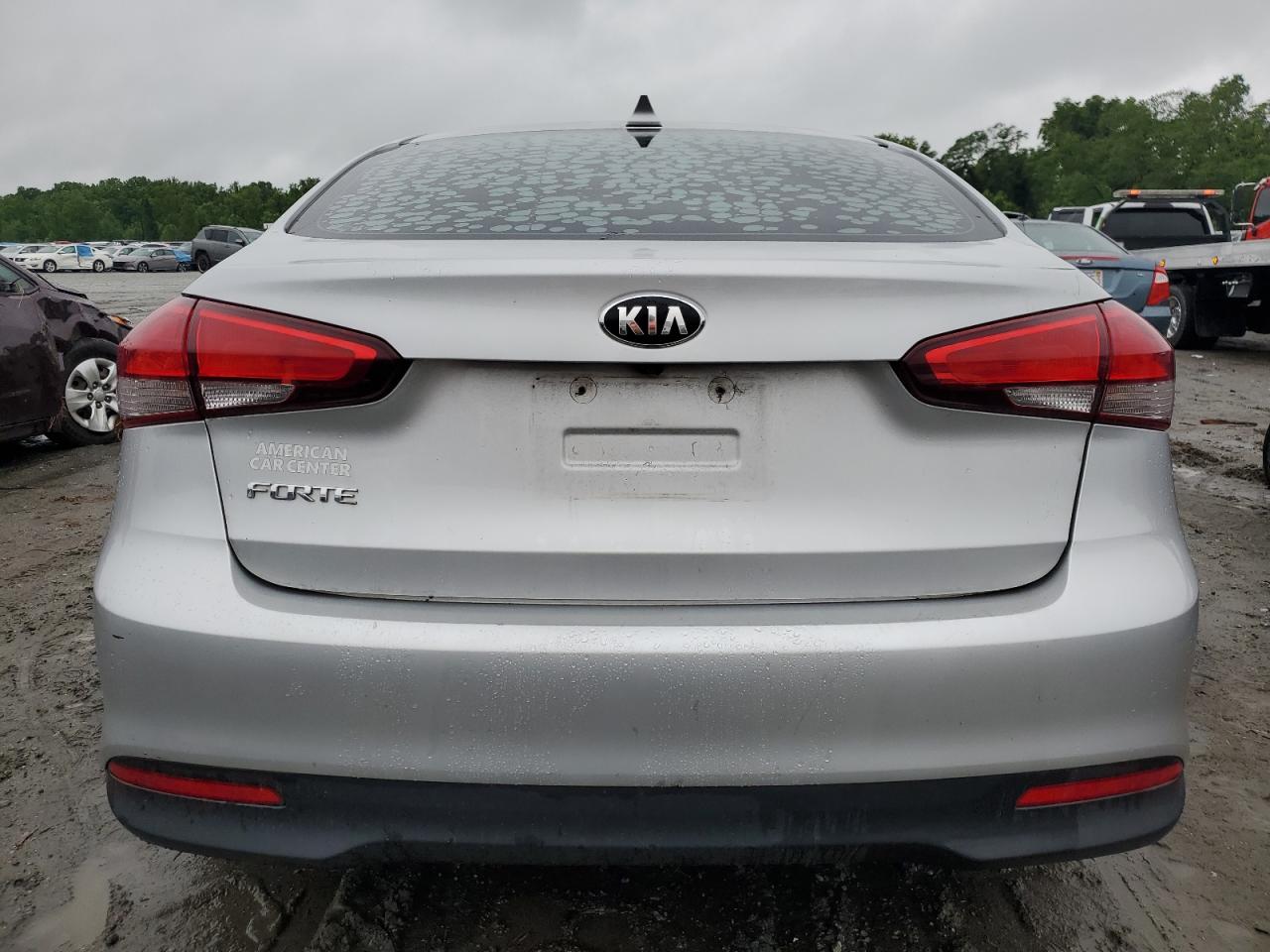 2018 Kia Forte Lx VIN: 3KPFL4A7XJE198003 Lot: 54678944