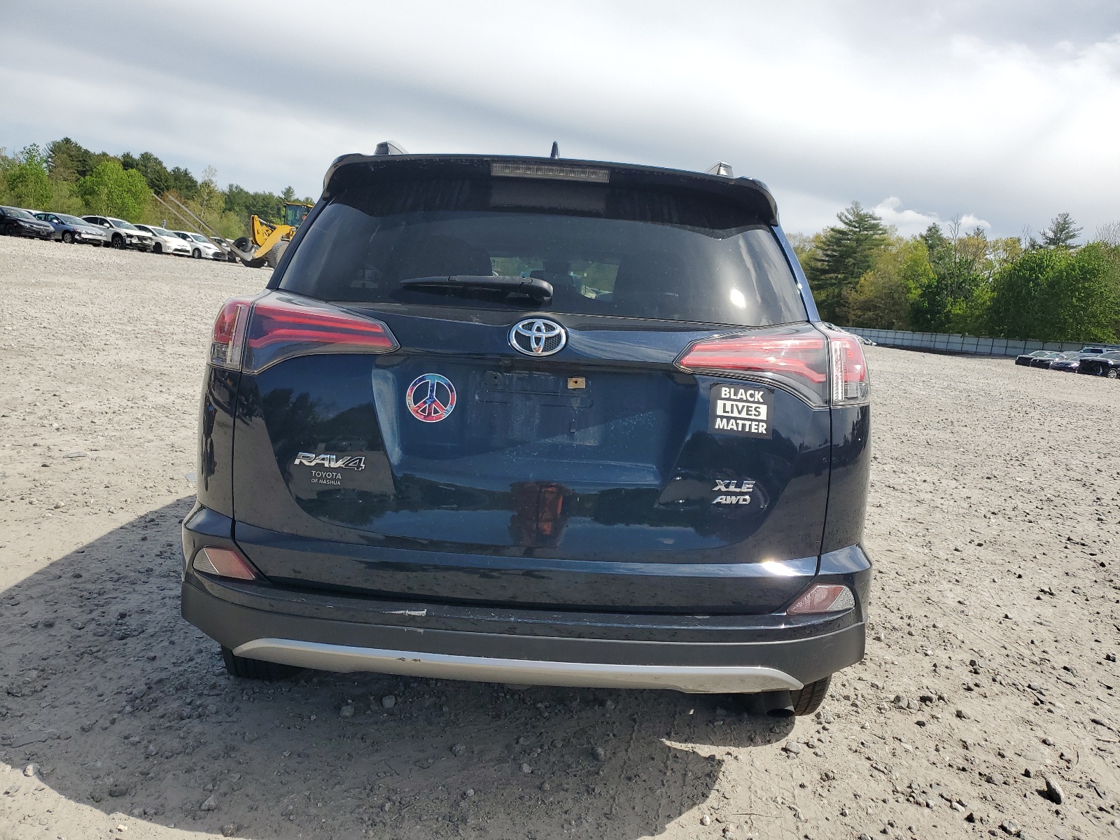 2017 Toyota Rav4 Xle vin: JTMRFREV5HJ712587