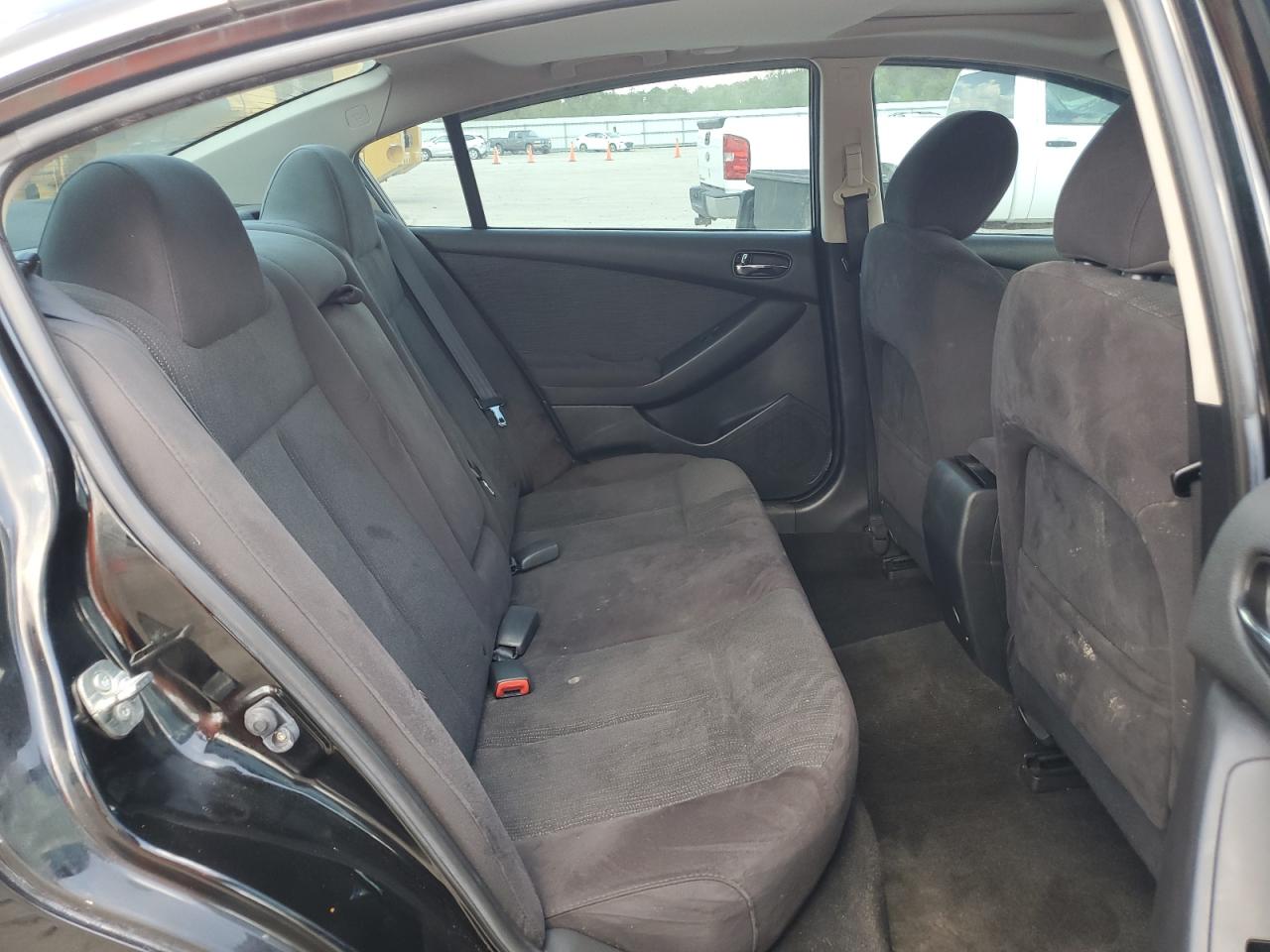 2011 Nissan Altima - Image 10