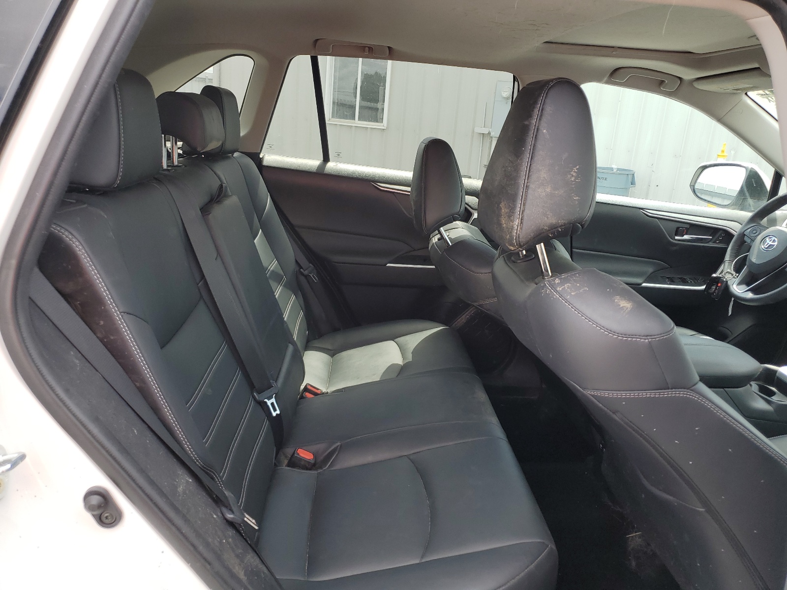 2T3A1RFV4MW146198 2021 Toyota Rav4 Xle Premium