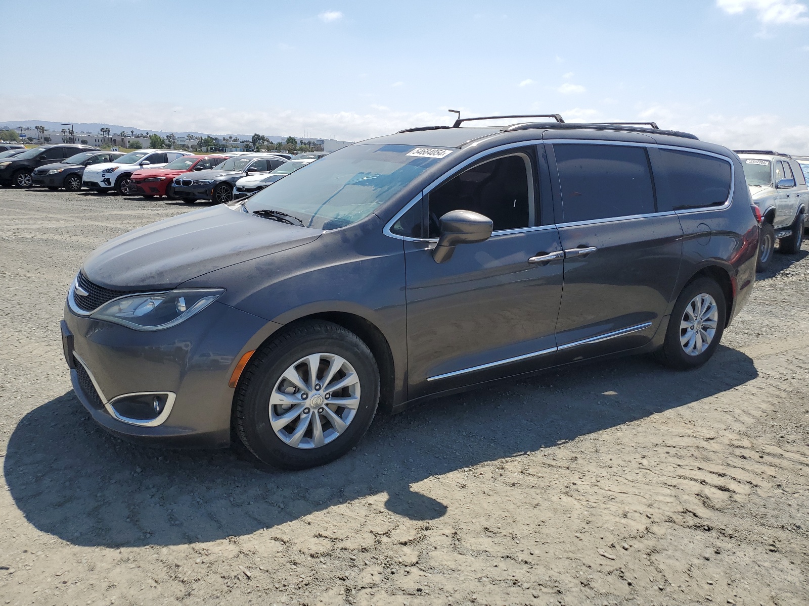 2017 Chrysler Pacifica Touring L vin: 2C4RC1BG7HR540557