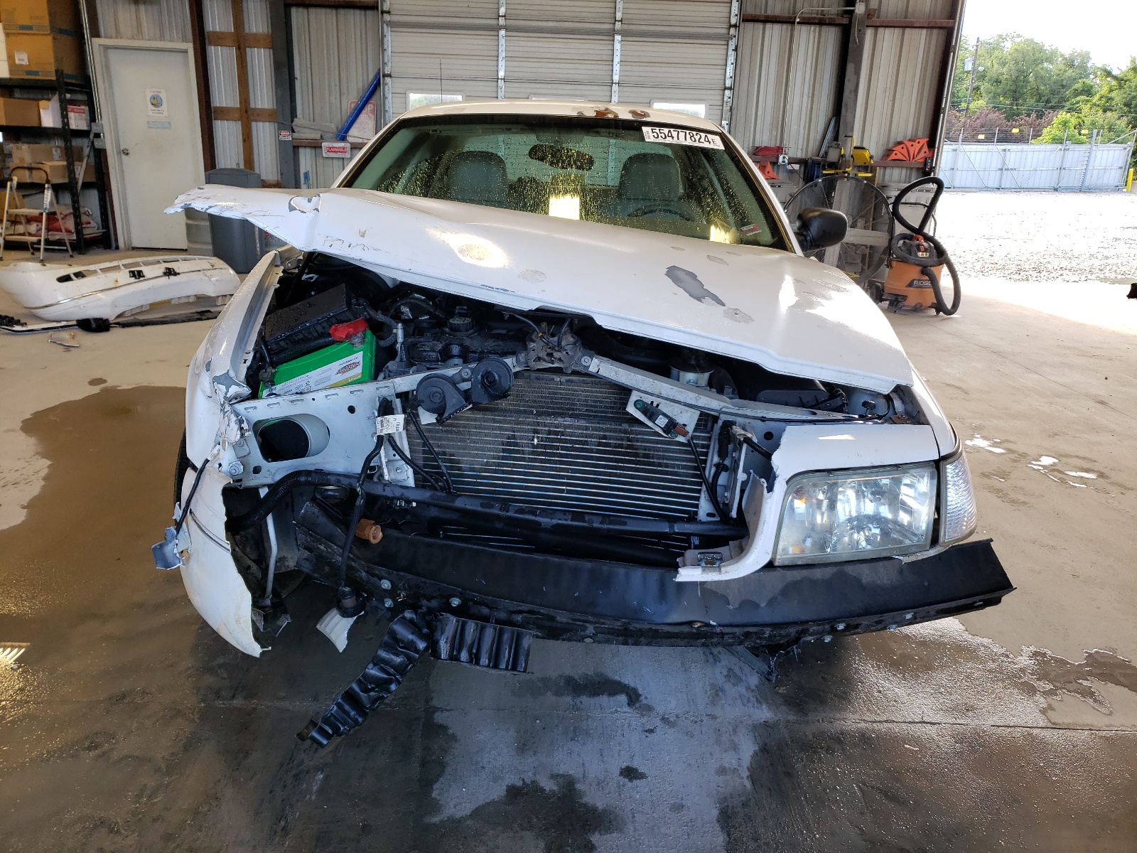 2FAFP74W95X111187 2005 Ford Crown Victoria Lx