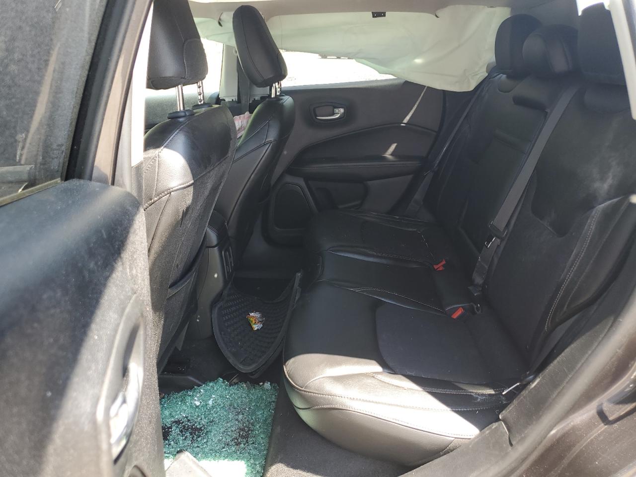 2018 Jeep Compass Latitude VIN: 3C4NJDBB9JT167972 Lot: 55652574