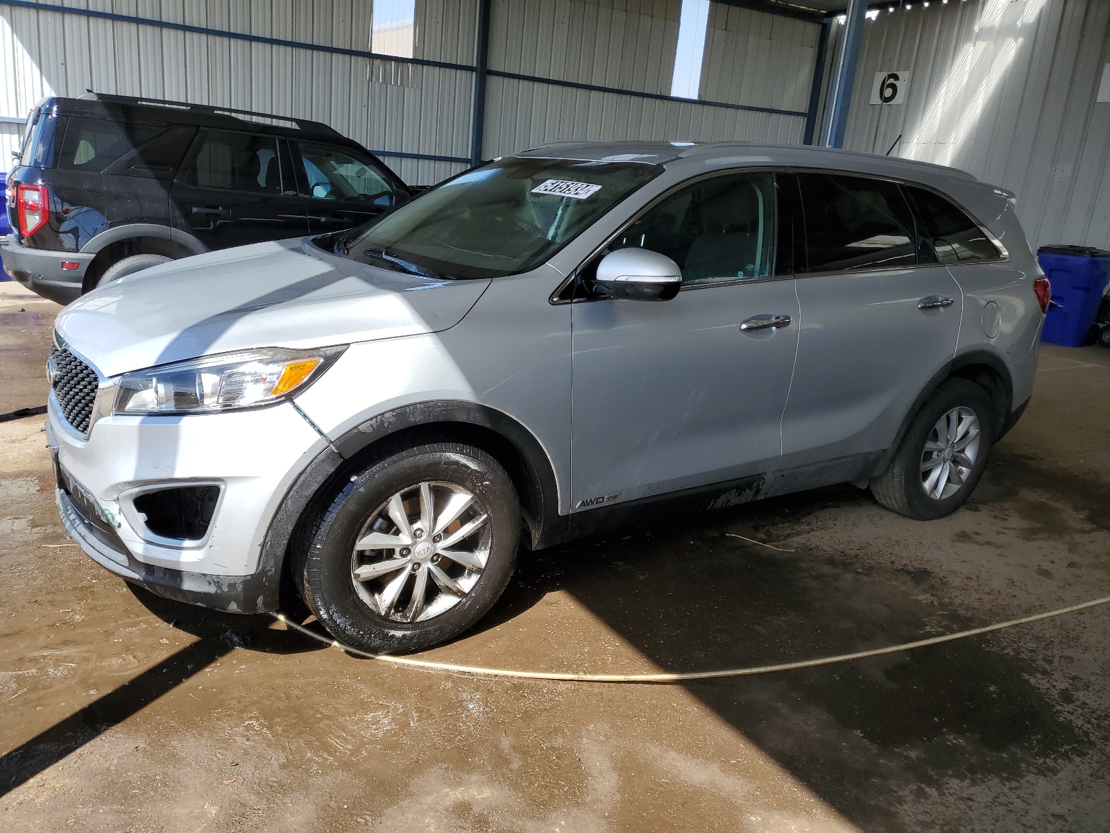 2018 Kia Sorento Lx vin: 5XYPGDA57JG351818