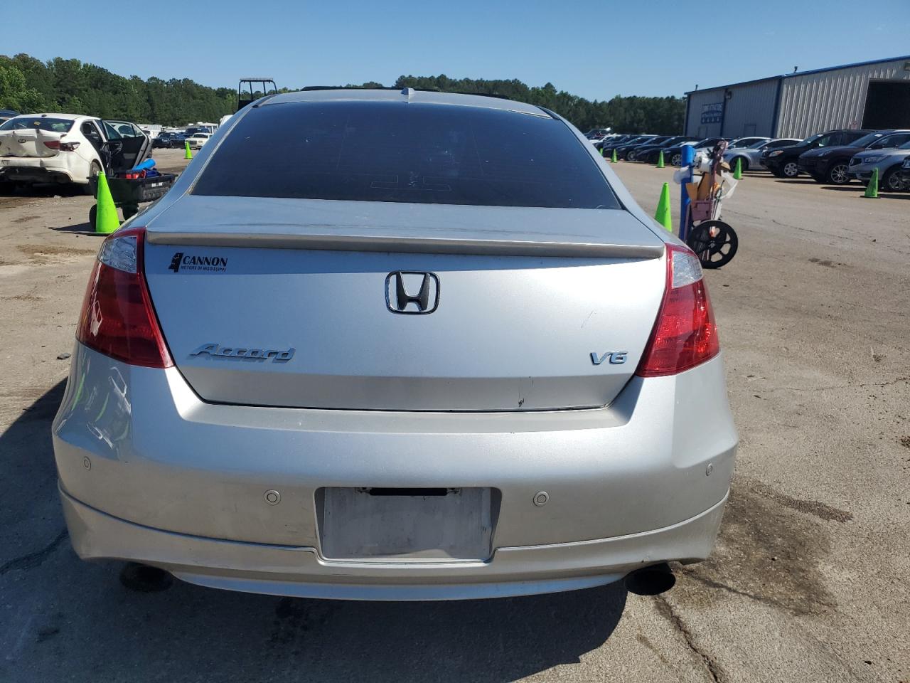 1HGCS2B8XAA000252 2010 Honda Accord Exl