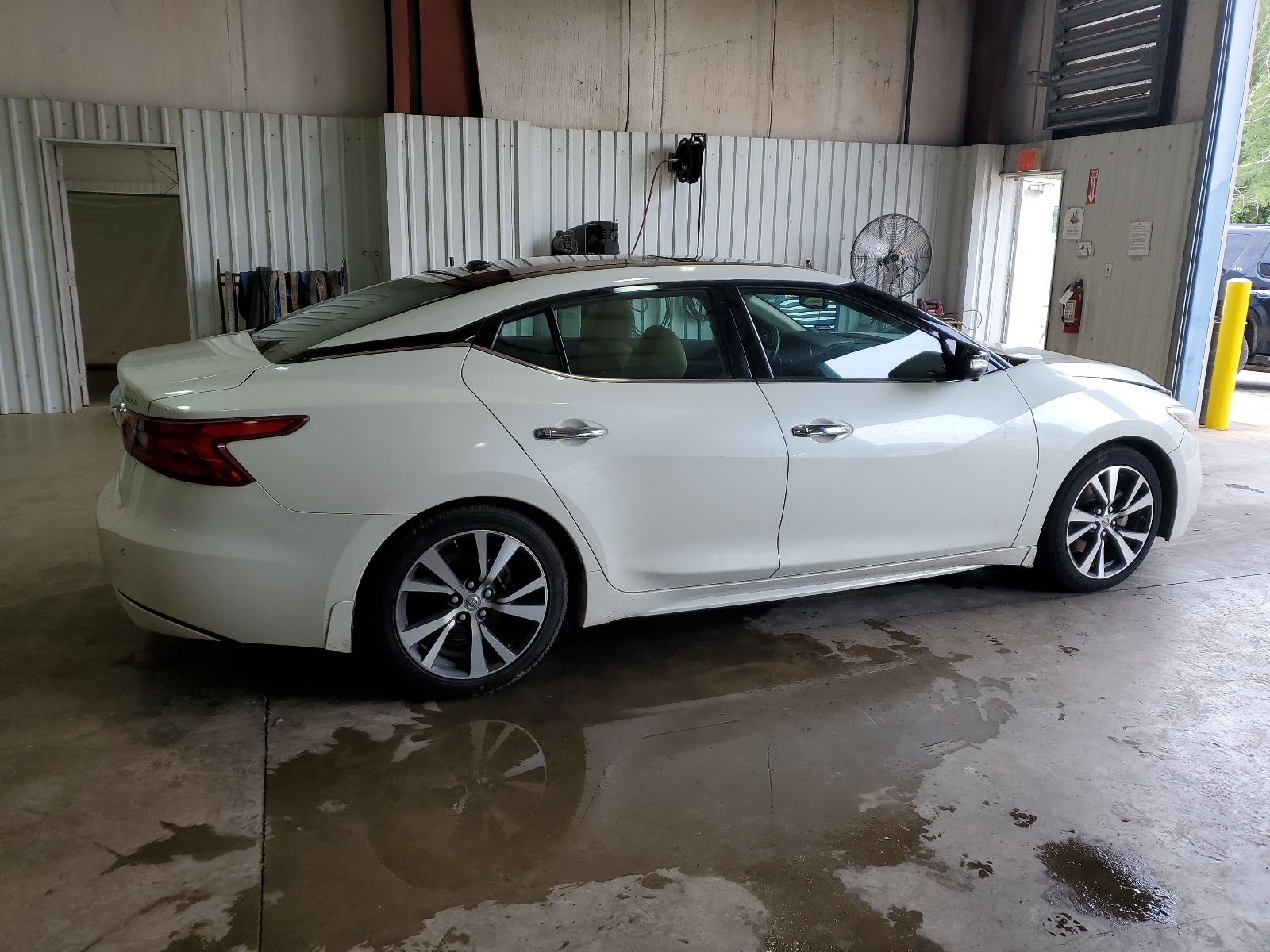 1N4AA6AP3HC438348 2017 Nissan Maxima 3.5S