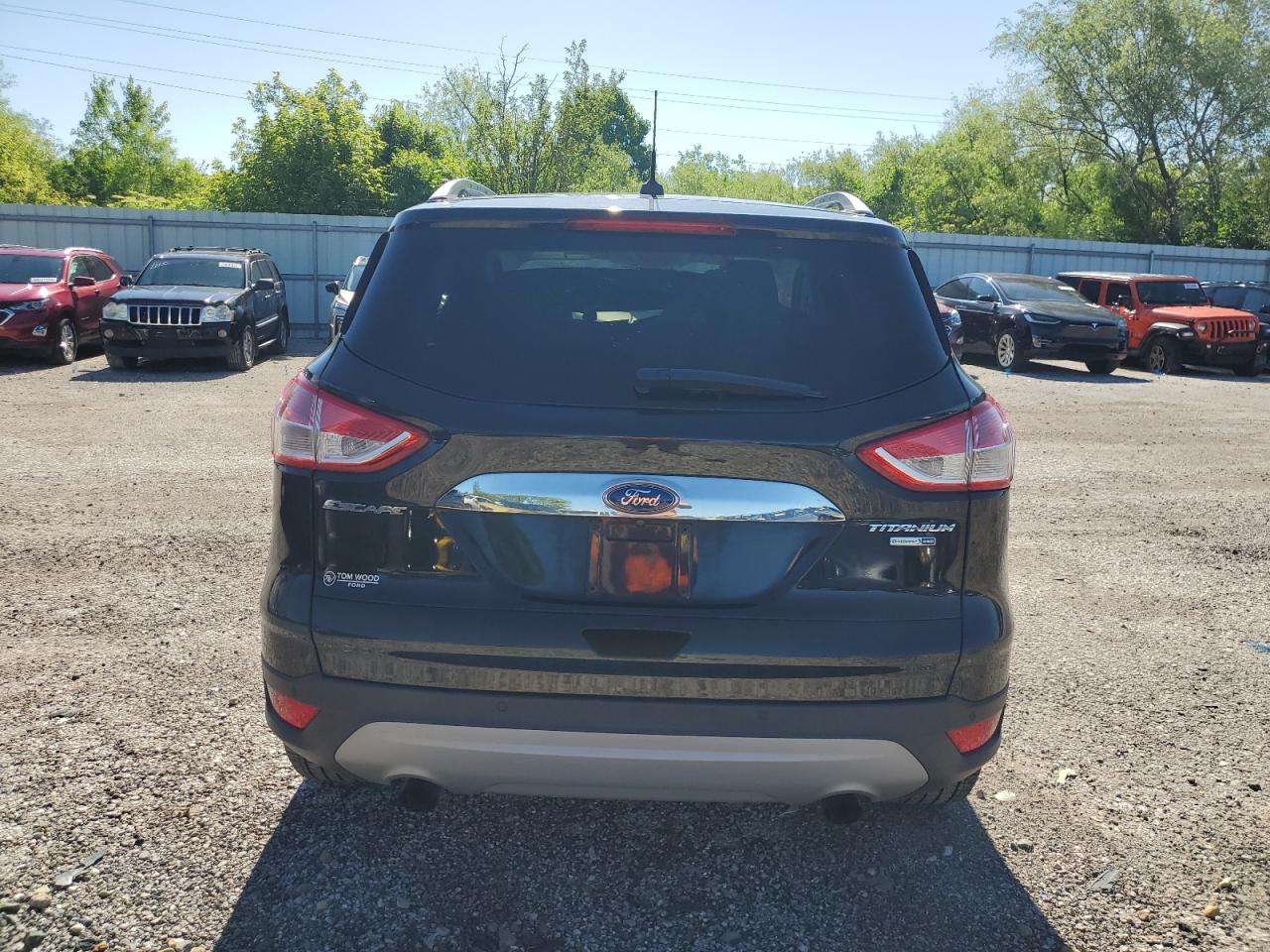 1FMCU9J95EUB28037 2014 Ford Escape Titanium