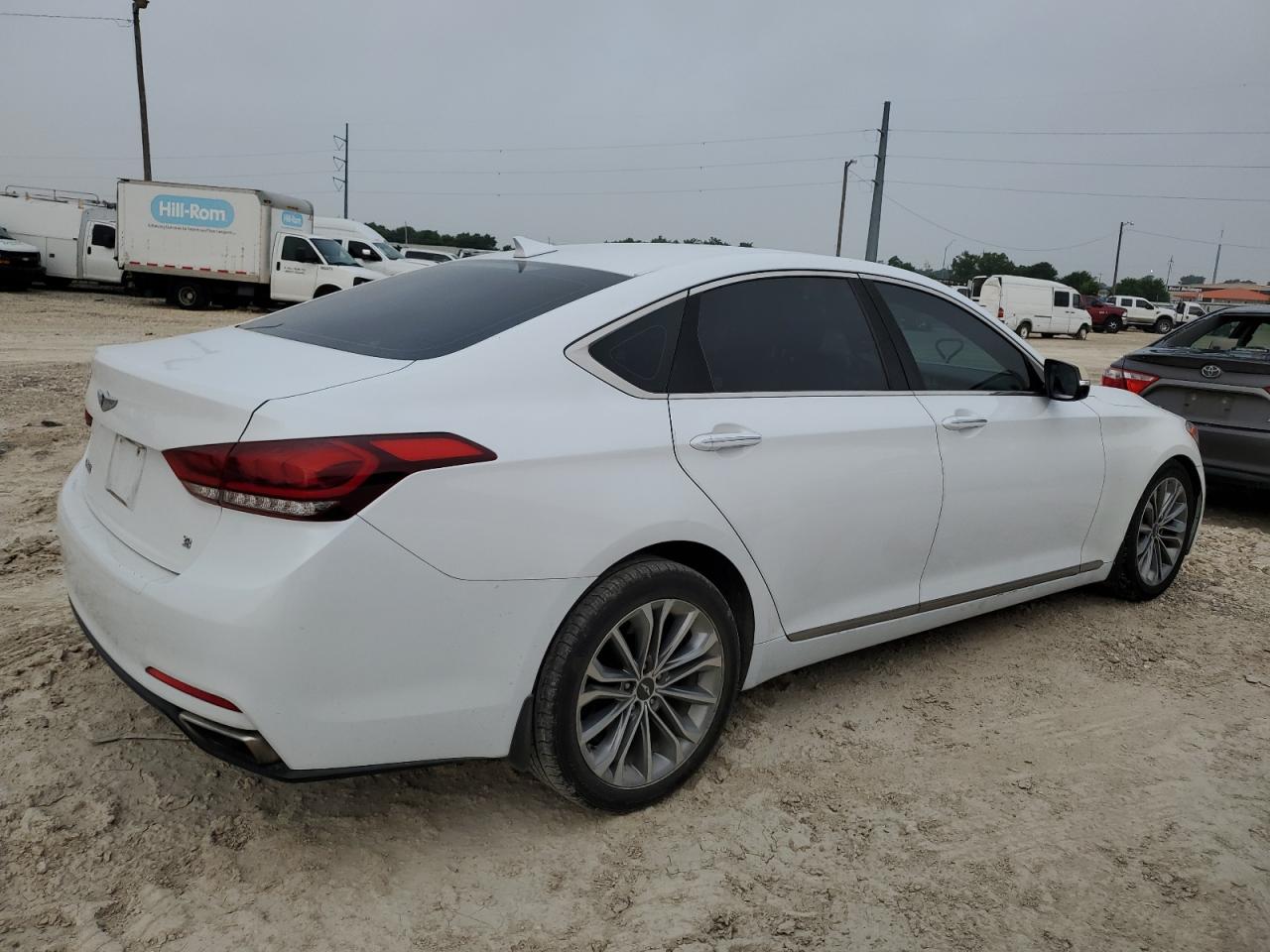 2015 Hyundai Genesis - Image 3