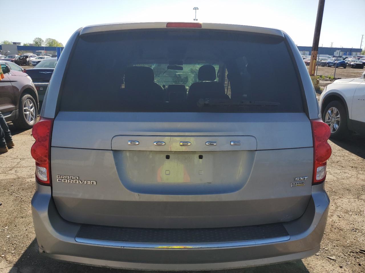 2C4RDGCG7ER209892 2014 Dodge Grand Caravan Sxt