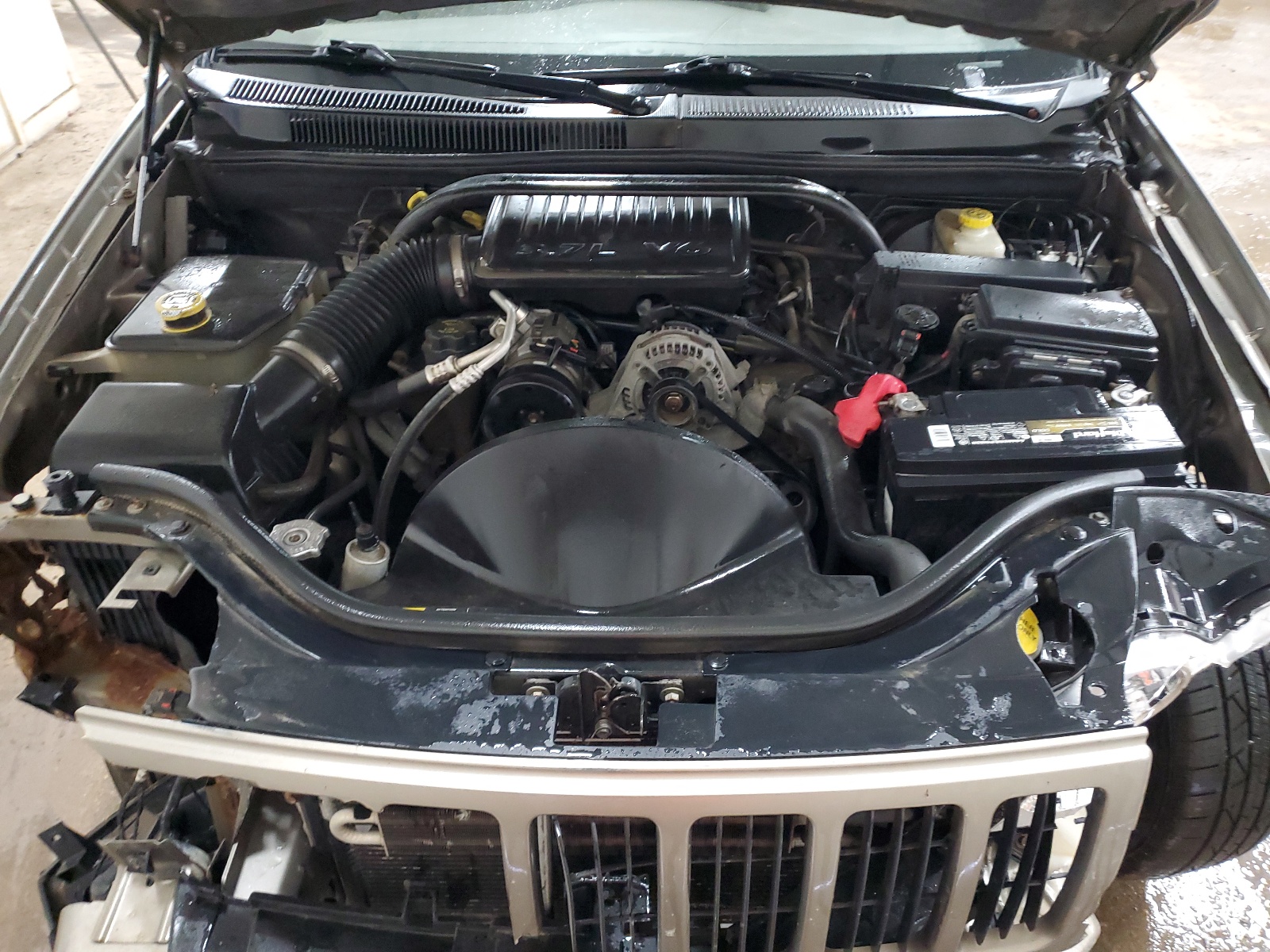 1J4GR48K75C513957 2005 Jeep Grand Cherokee Laredo