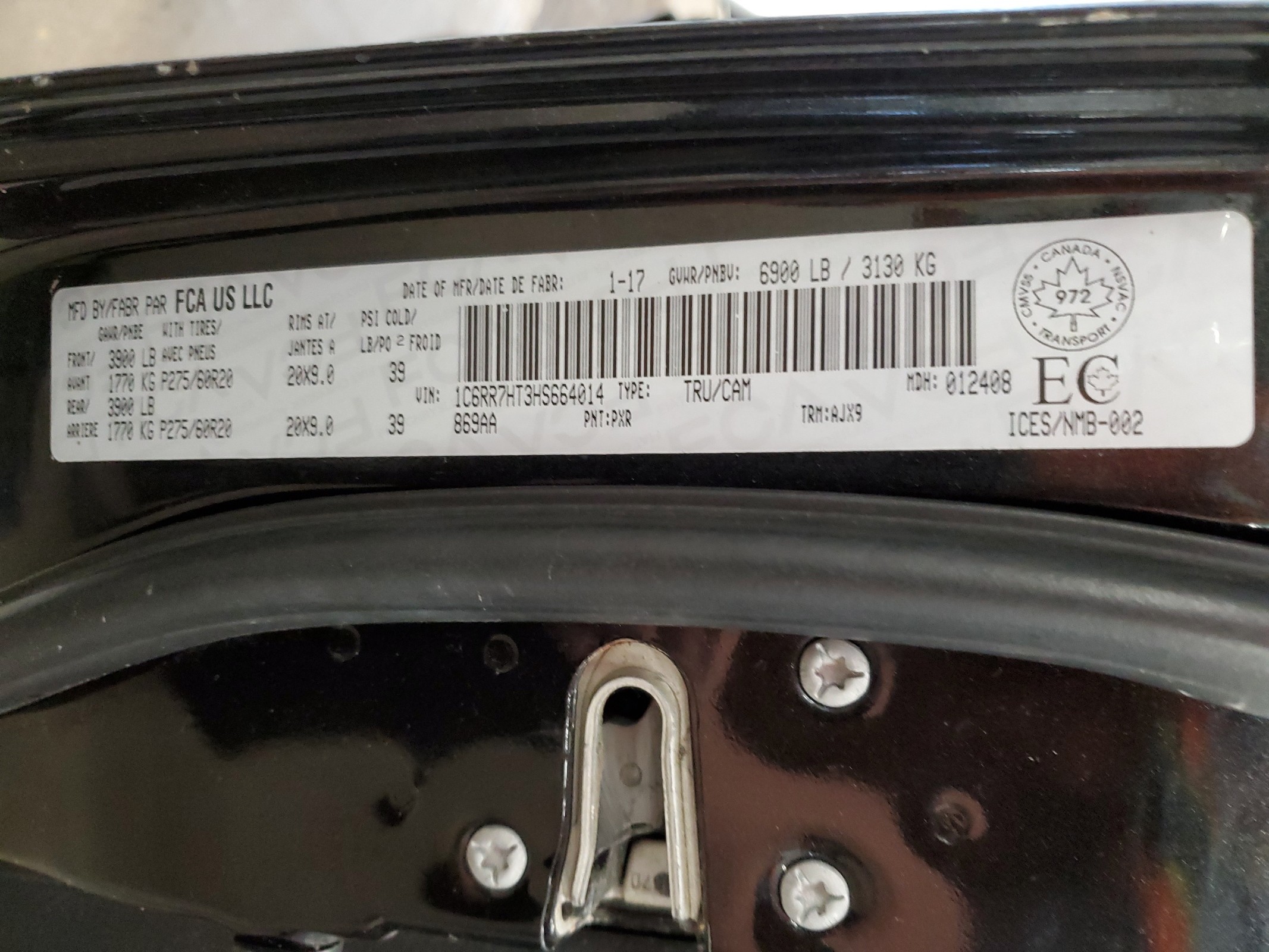 1C6RR7HT3HS664014 2017 Ram 1500 Sport