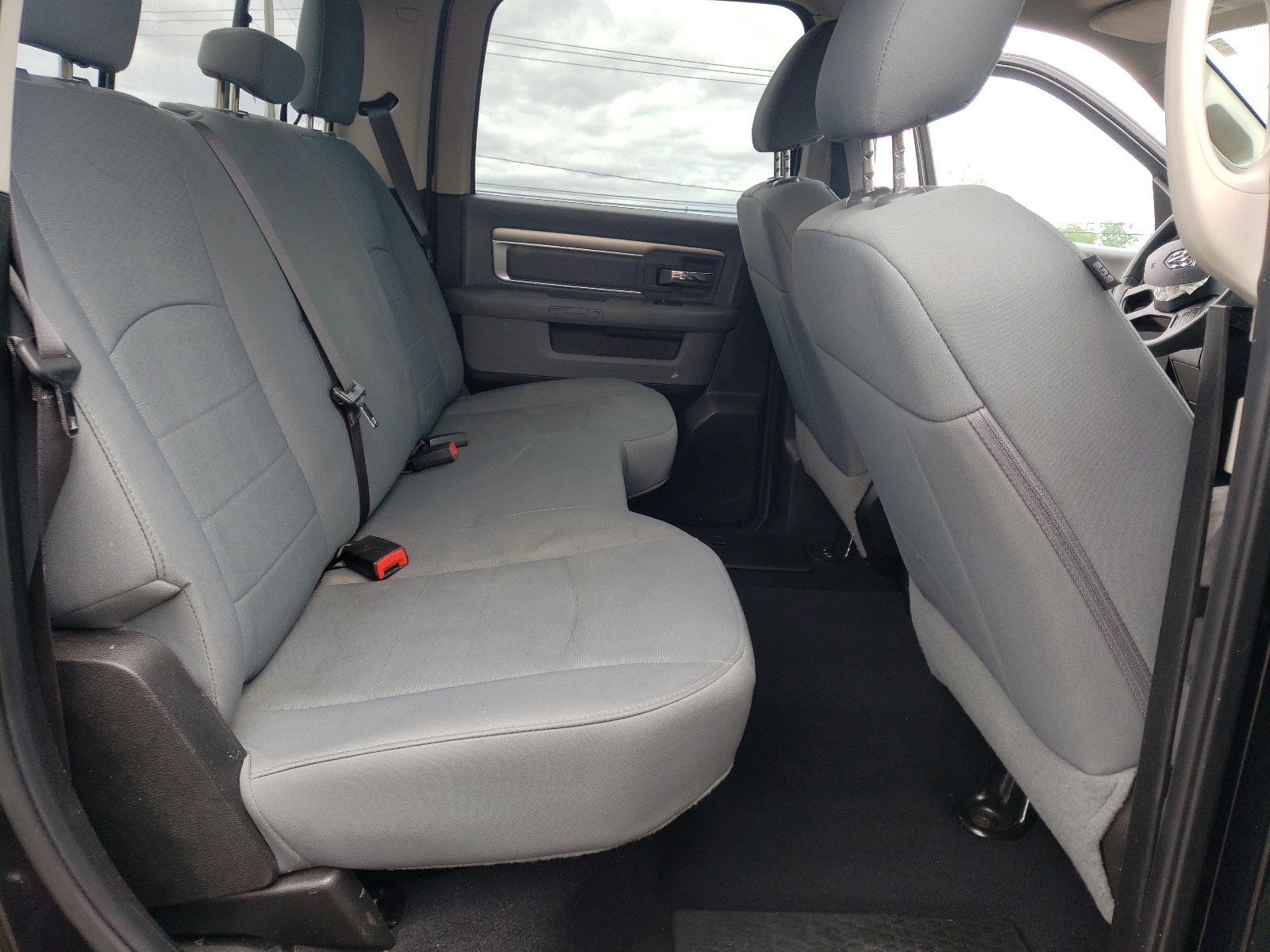 1C6RR7TT6KS596368 2019 Ram 1500 Classic Slt