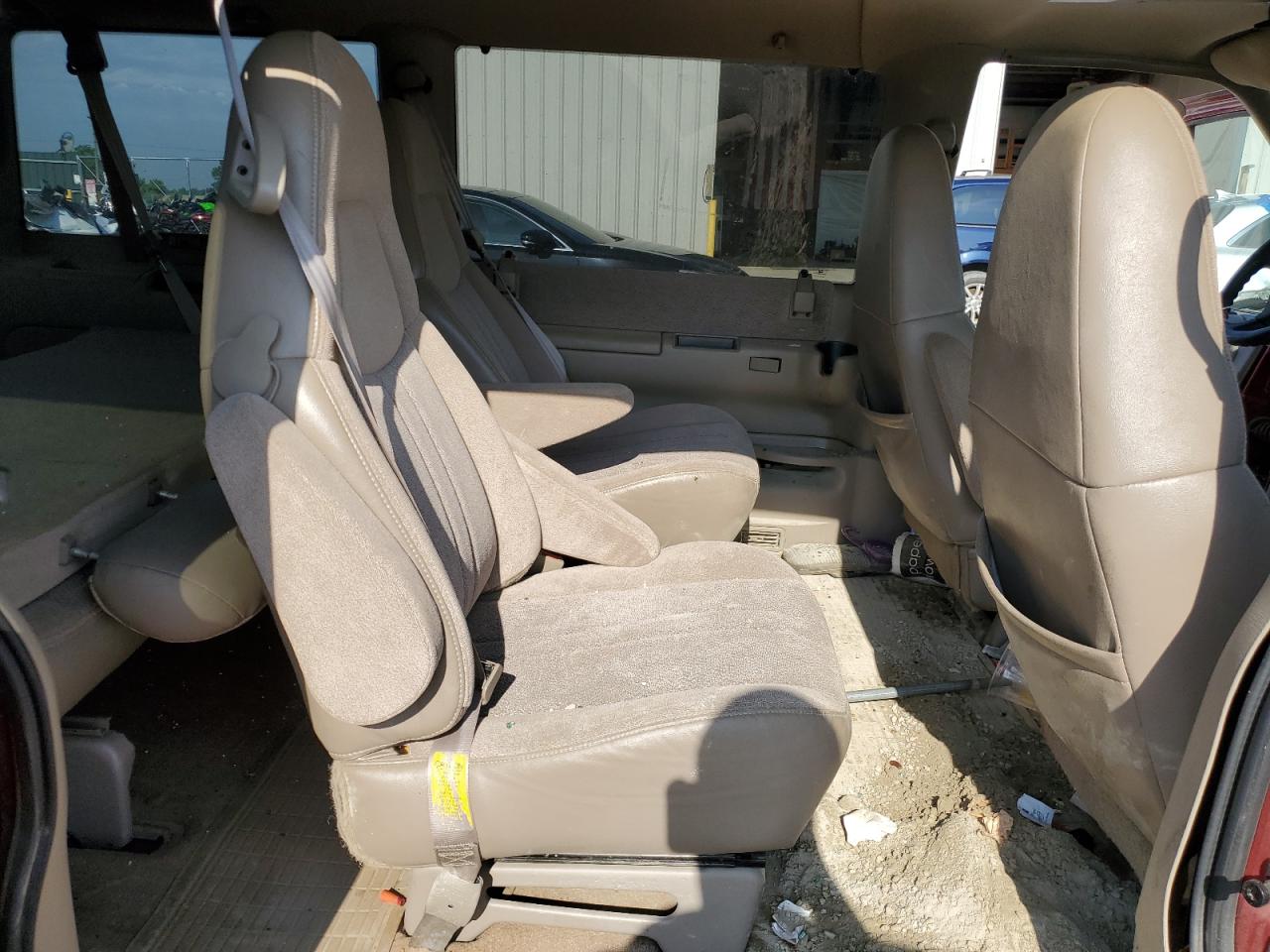 2000 Chevrolet Astro VIN: 1GNDM19W8YB137441 Lot: 55126784