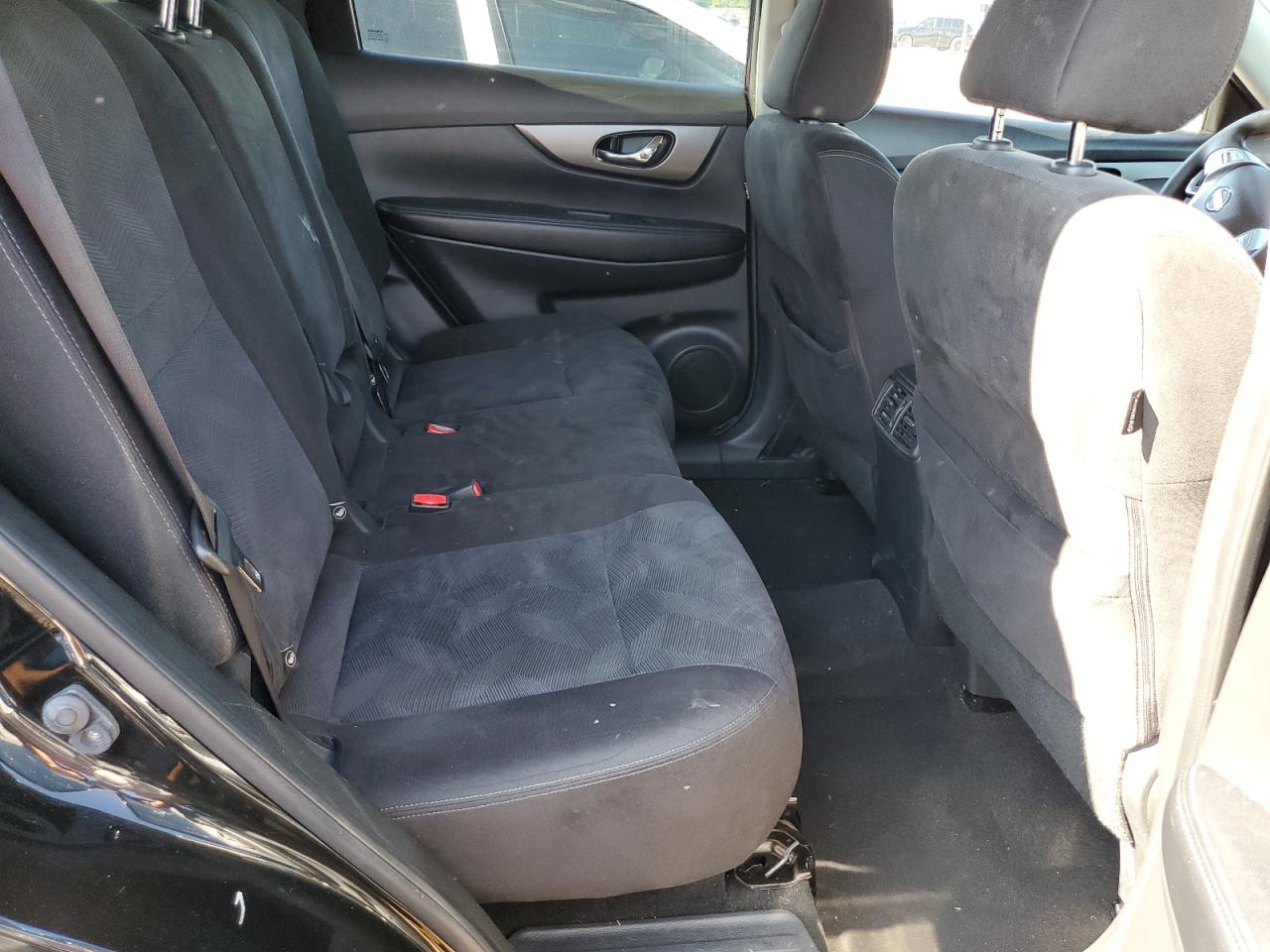 2015 Nissan Rogue S VIN: KNMAT2MVXFP556734 Lot: 55116404