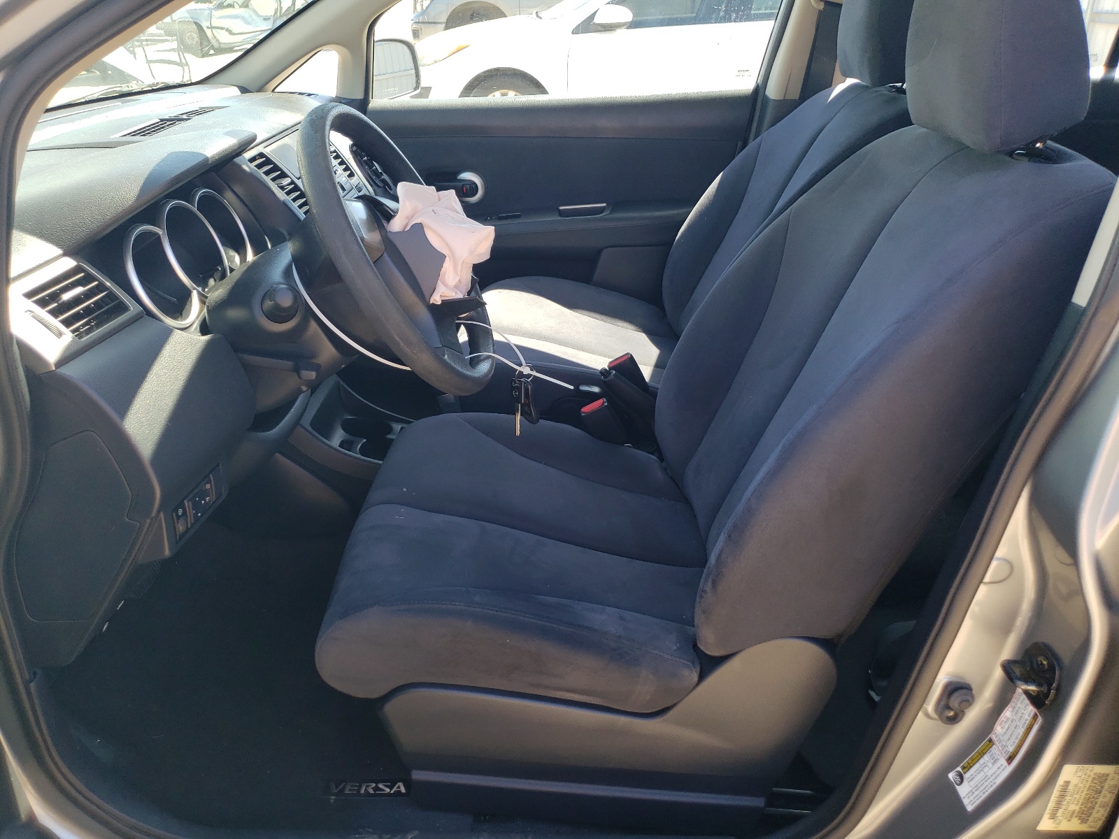 3N1BC13EX8L455890 2008 Nissan Versa S