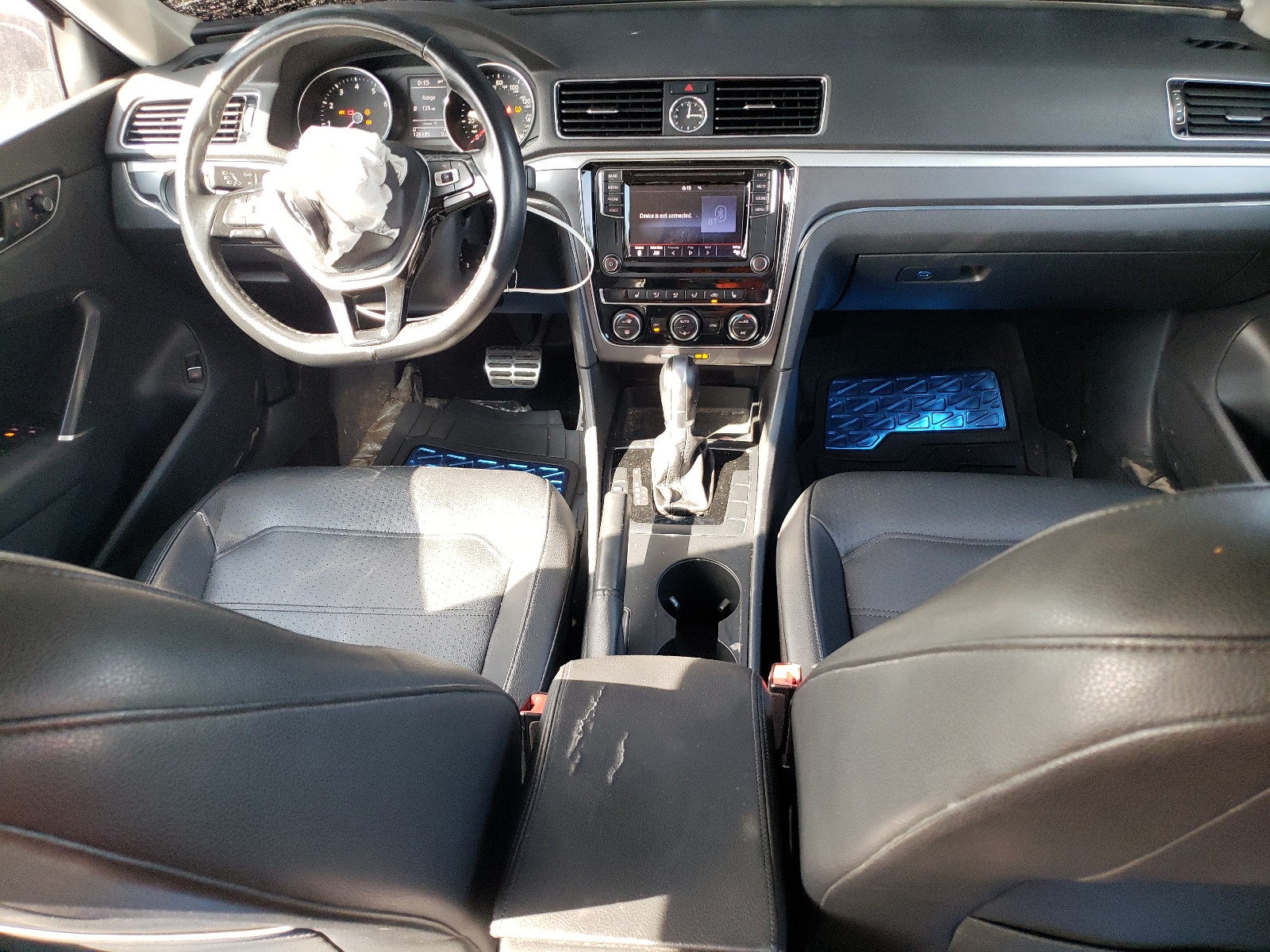 1VWDT7A32HC047869 2017 Volkswagen Passat R-Line