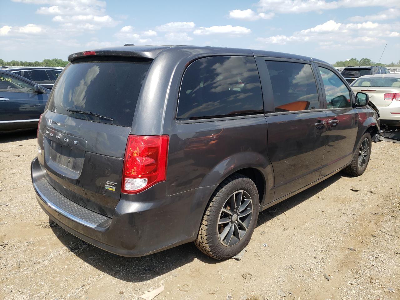 VIN 2C4RDGEG0KR618115 2019 DODGE CARAVAN no.3