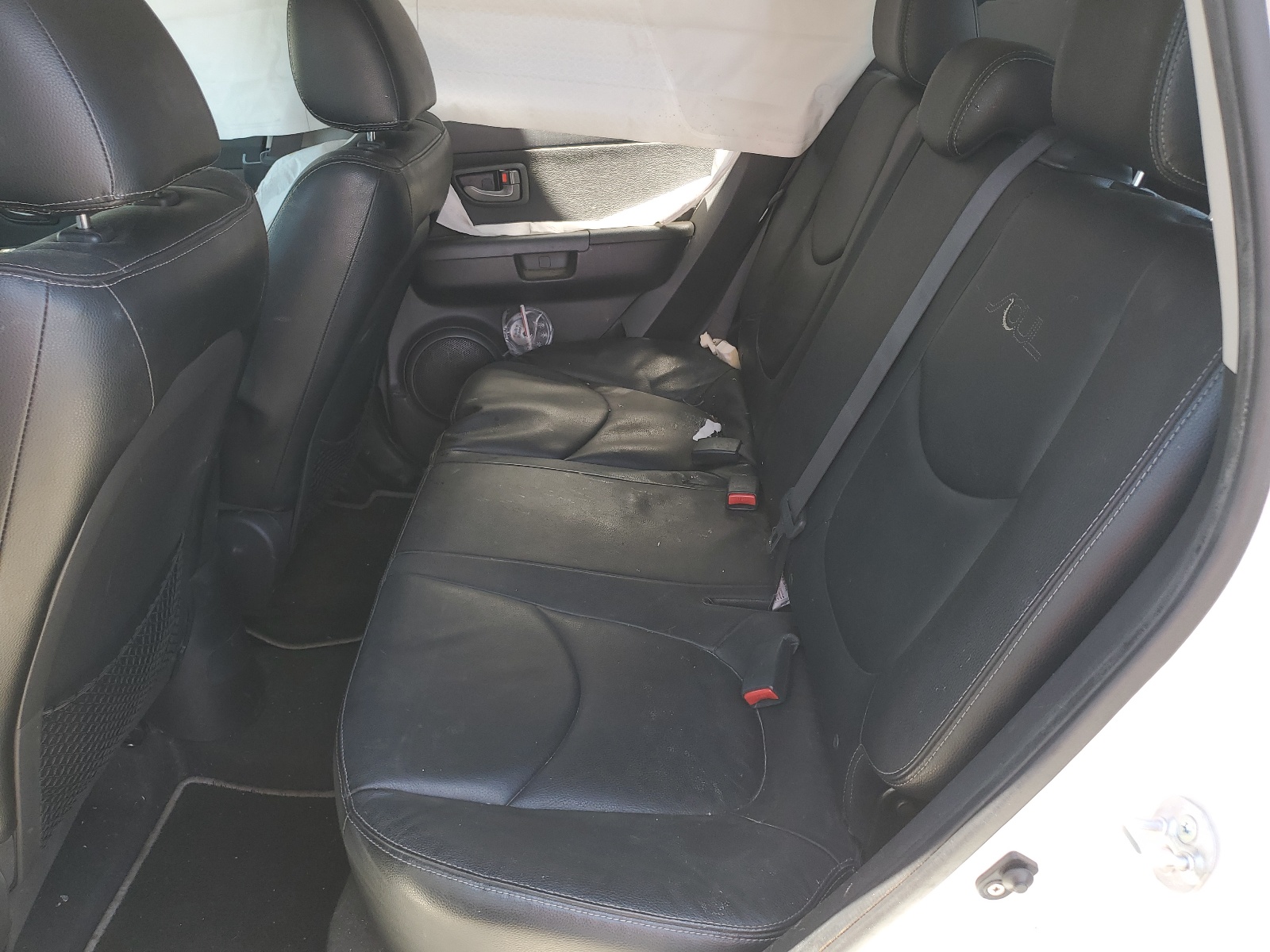 KNDJT2A23B7265626 2011 Kia Soul +