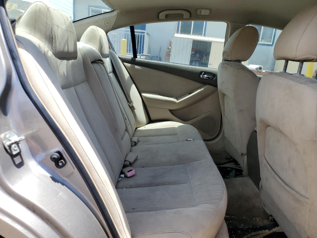 2011 Nissan Altima - Image 10