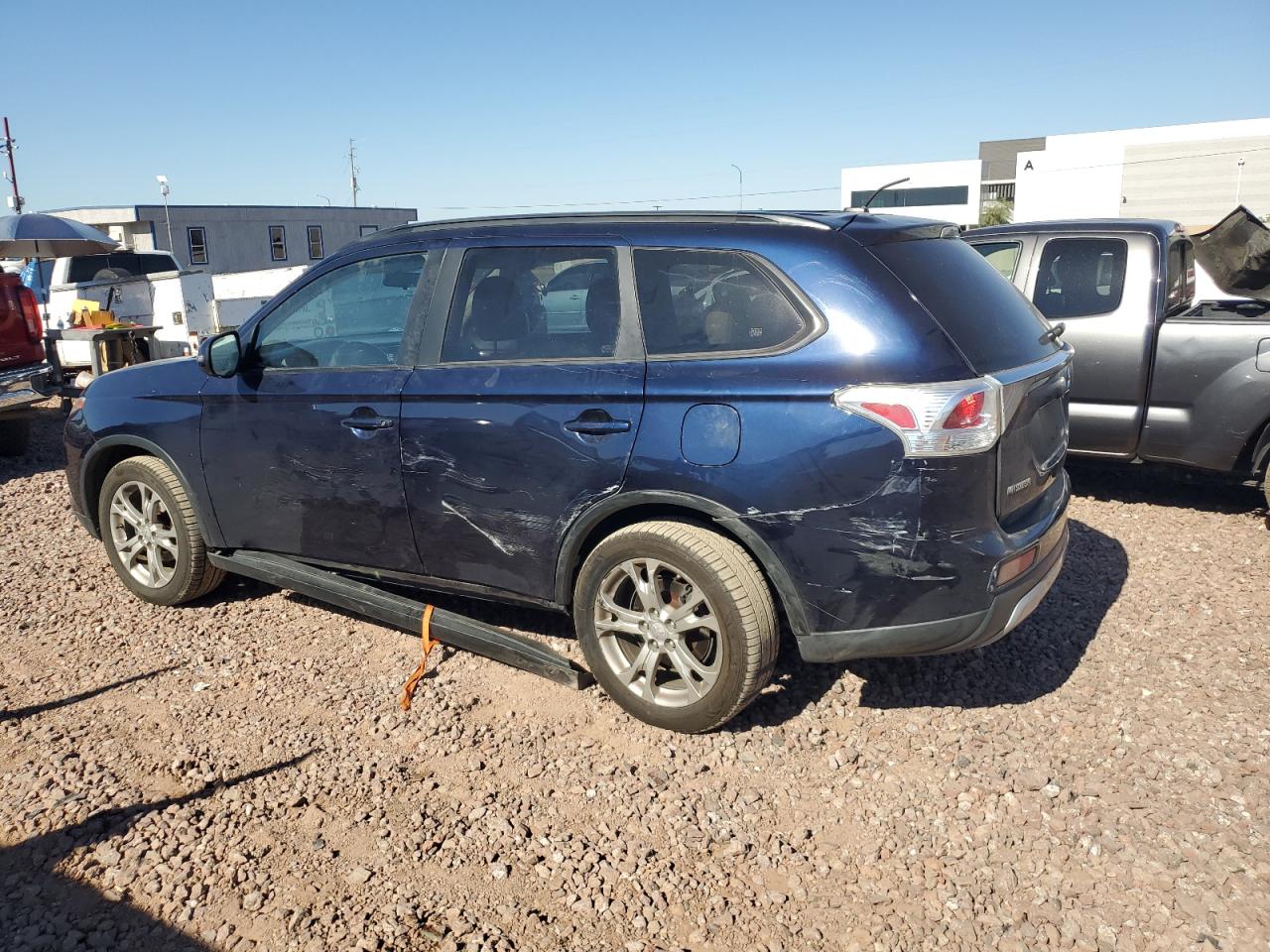 JA4AZ3A3XFZ007184 2015 MITSUBISHI OUTLANDER - Image 2