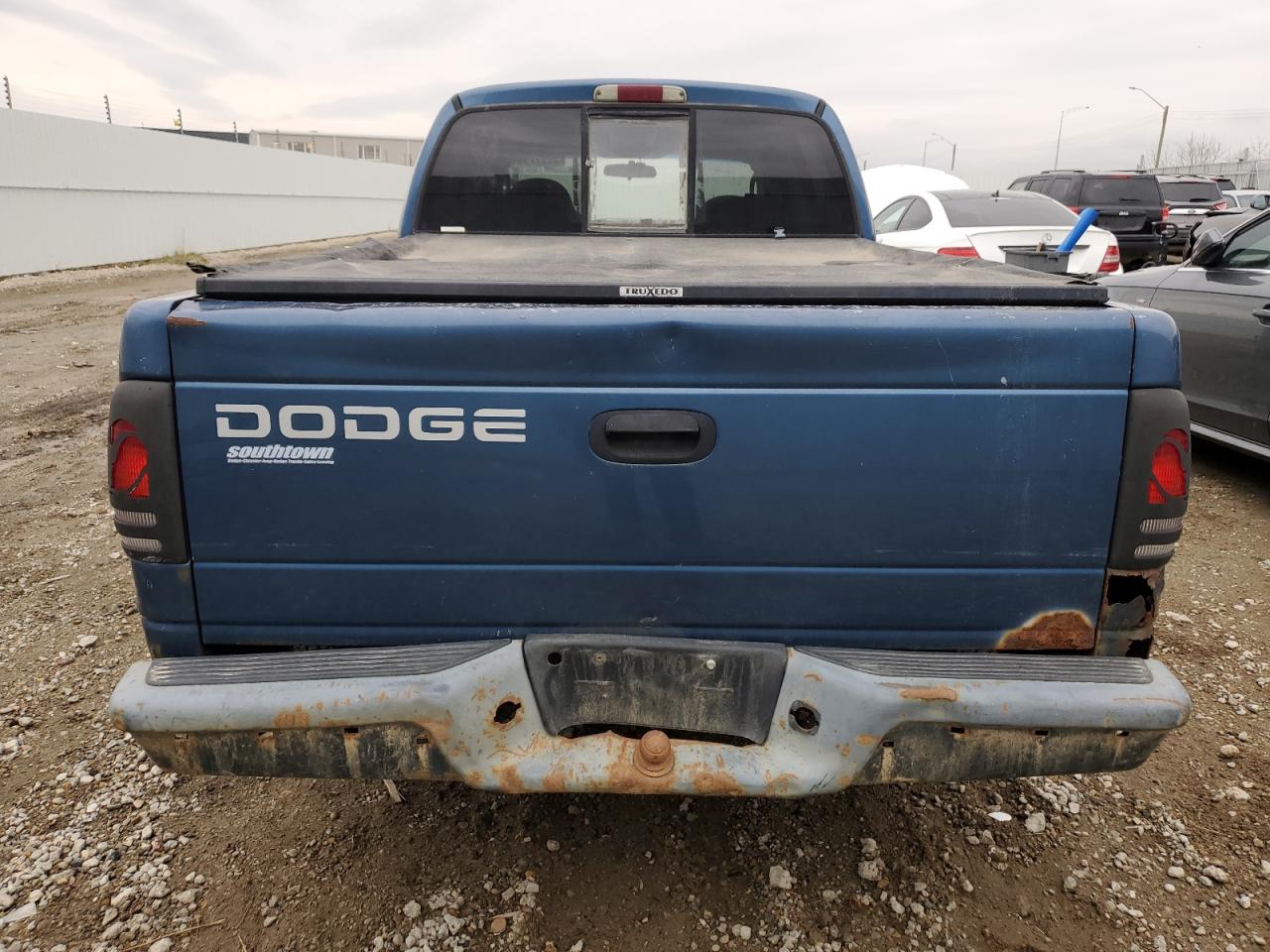 2002 Dodge Dakota Quad Sport VIN: 1B7HL38X62S686016 Lot: 52917944