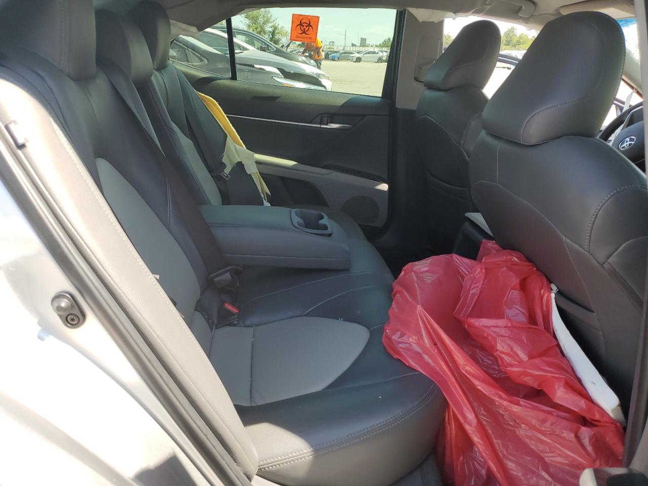 2018 Toyota Camry - Image 10