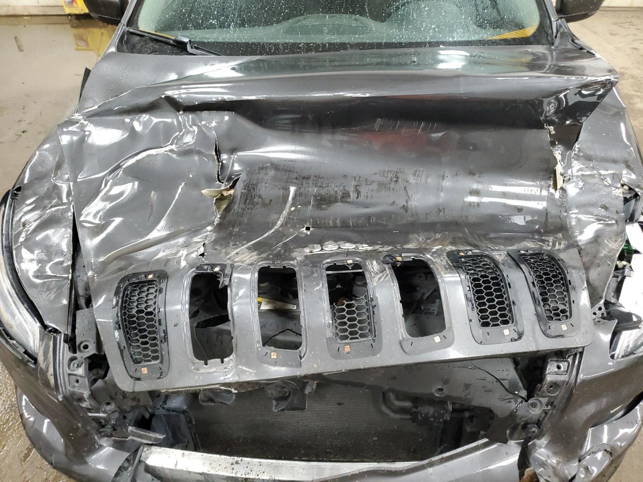 2016 Jeep Cherokee Latitude VIN: 1C4PJMCS1GW197817 Lot: 56814984