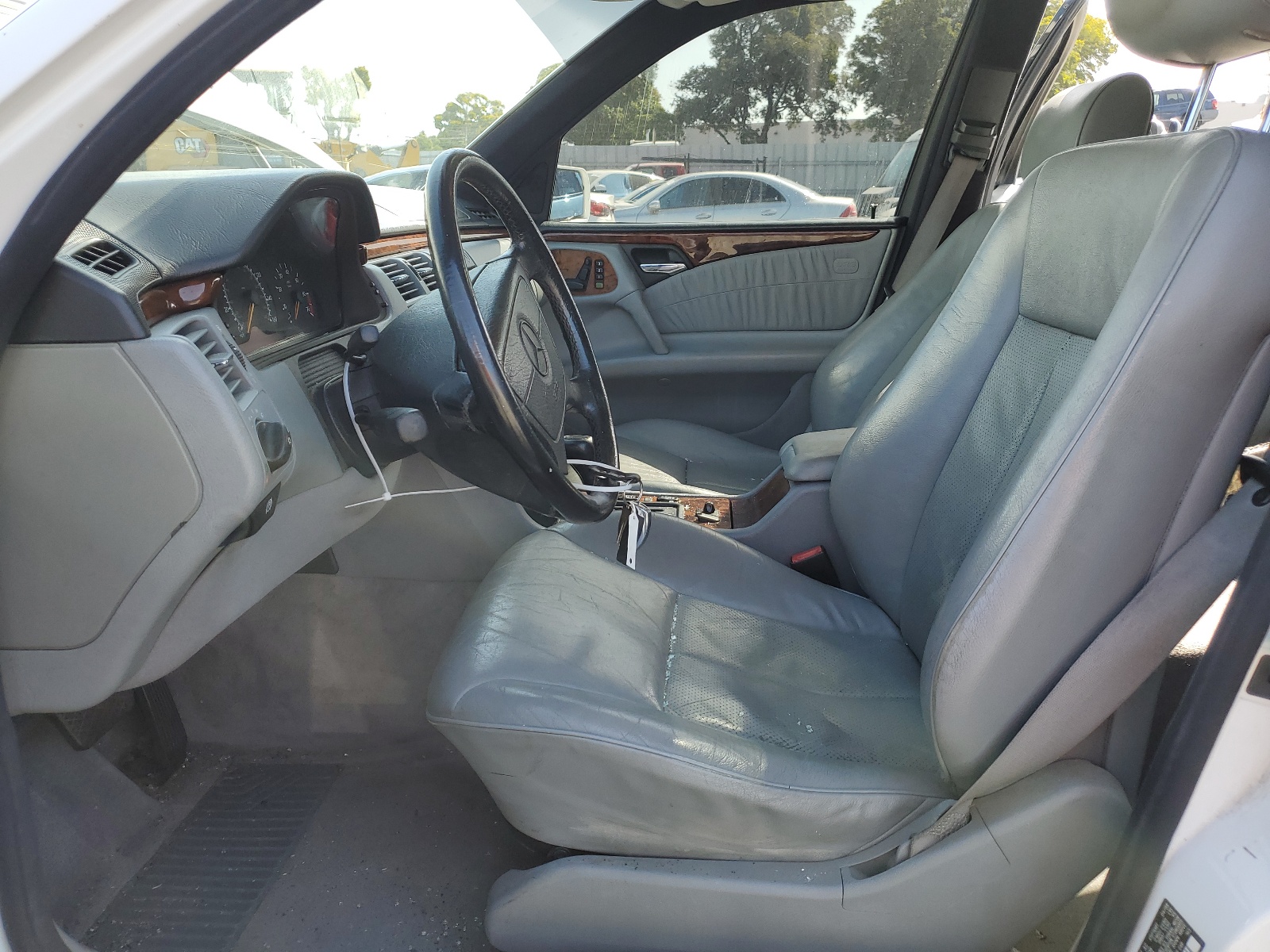 WDBJF70F4WA670331 1998 Mercedes-Benz E 430