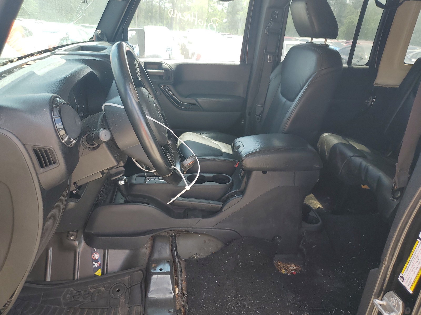 1C4HJWEG7EL312007 2014 Jeep Wrangler Unlimited Sahara