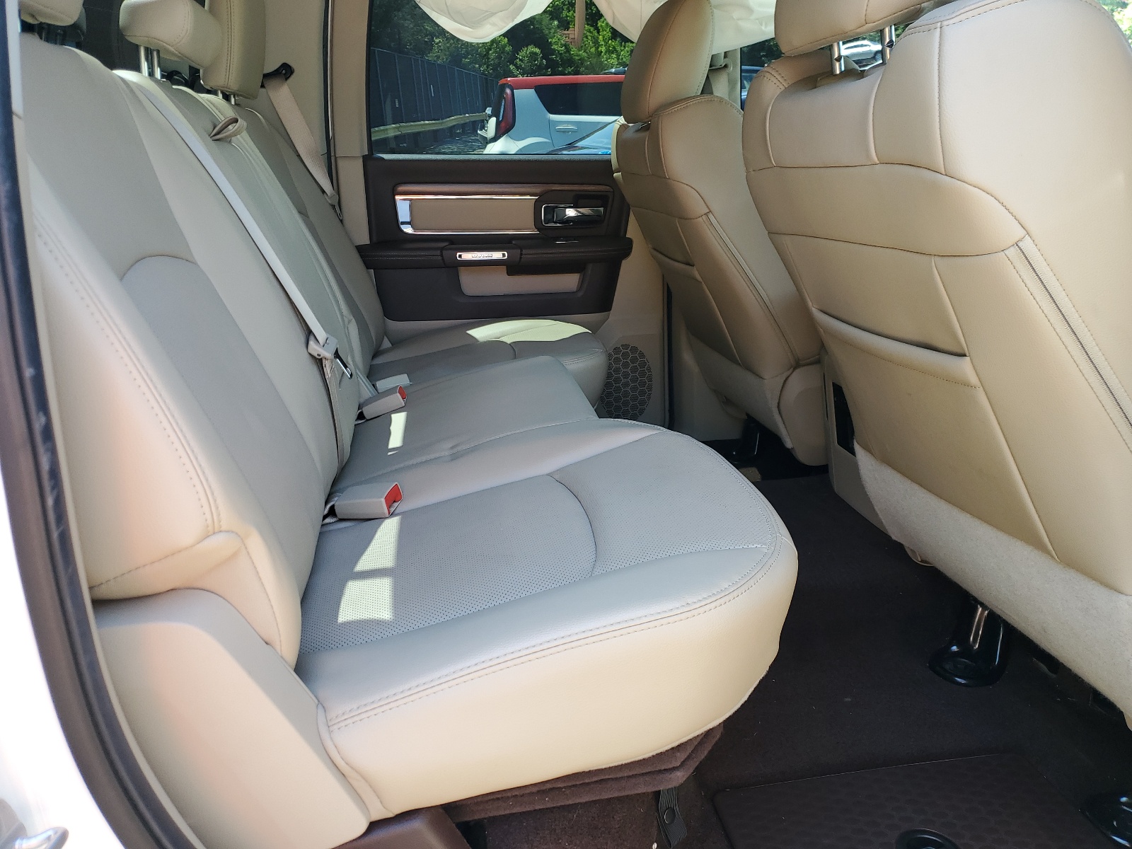 1C6RR7NT9ES217994 2014 Ram 1500 Laramie